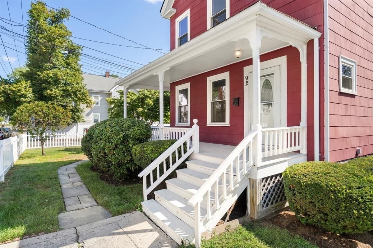 Single Family Residence at 92 Alexander St, Framingham MA 01702, Framingham, photo 2 of 27