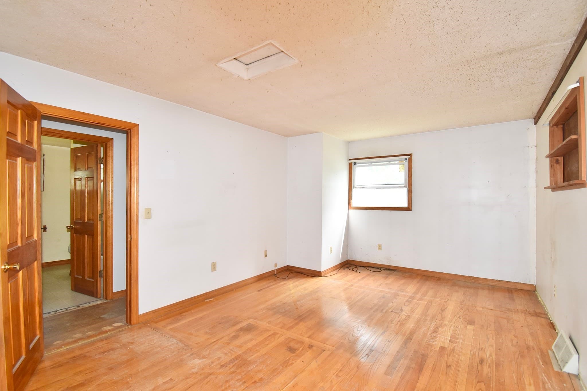 Single Family Residence at 58 Cabot St, Palmer MA 01069, Palmer, photo 15 of 21