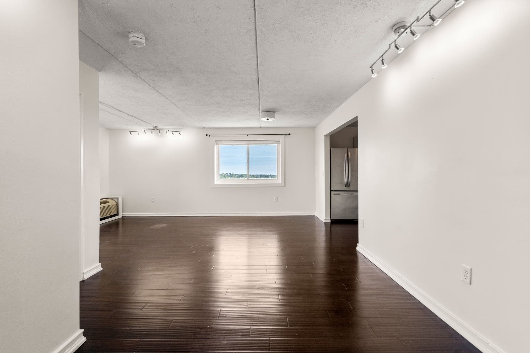 Condominium at 200 Cove Way # 1012, Quincy MA 02169, Quincy, photo 3 of 22
