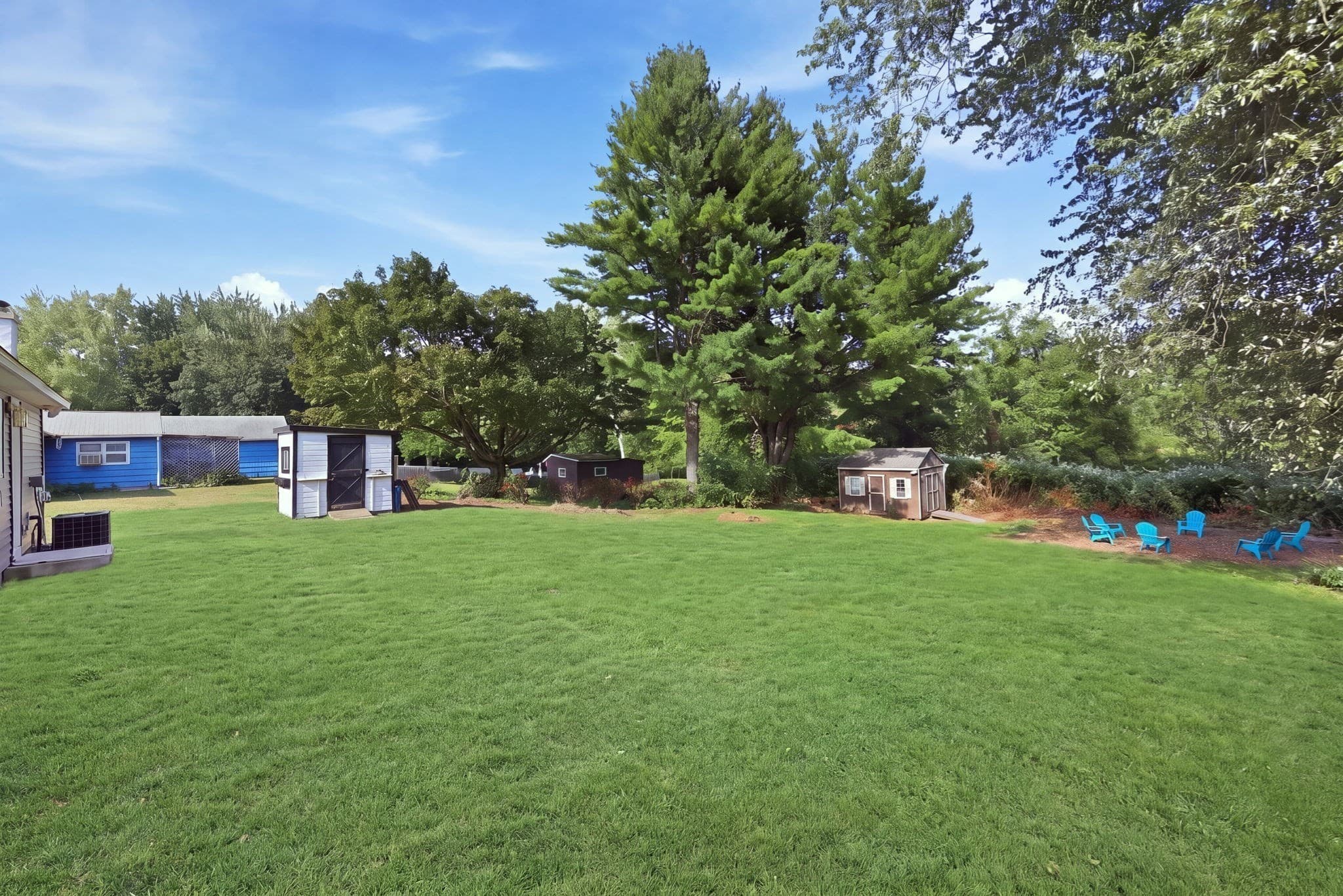 Single Family Residence at 243 Shady Brook Ln, Springfield MA 01118, Springfield, photo 8 of 38