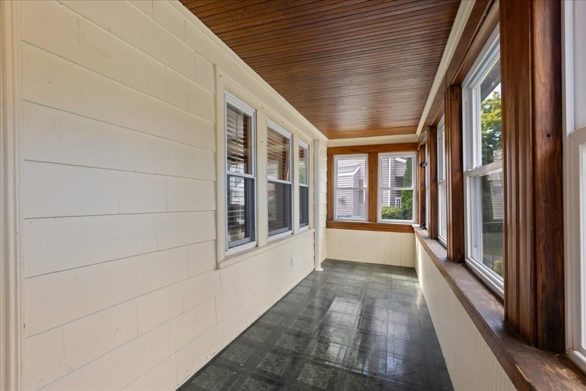 Single Family Residence at 66 Edgemere Rd, Lynn MA 01904, Lynn, photo 5 of 42