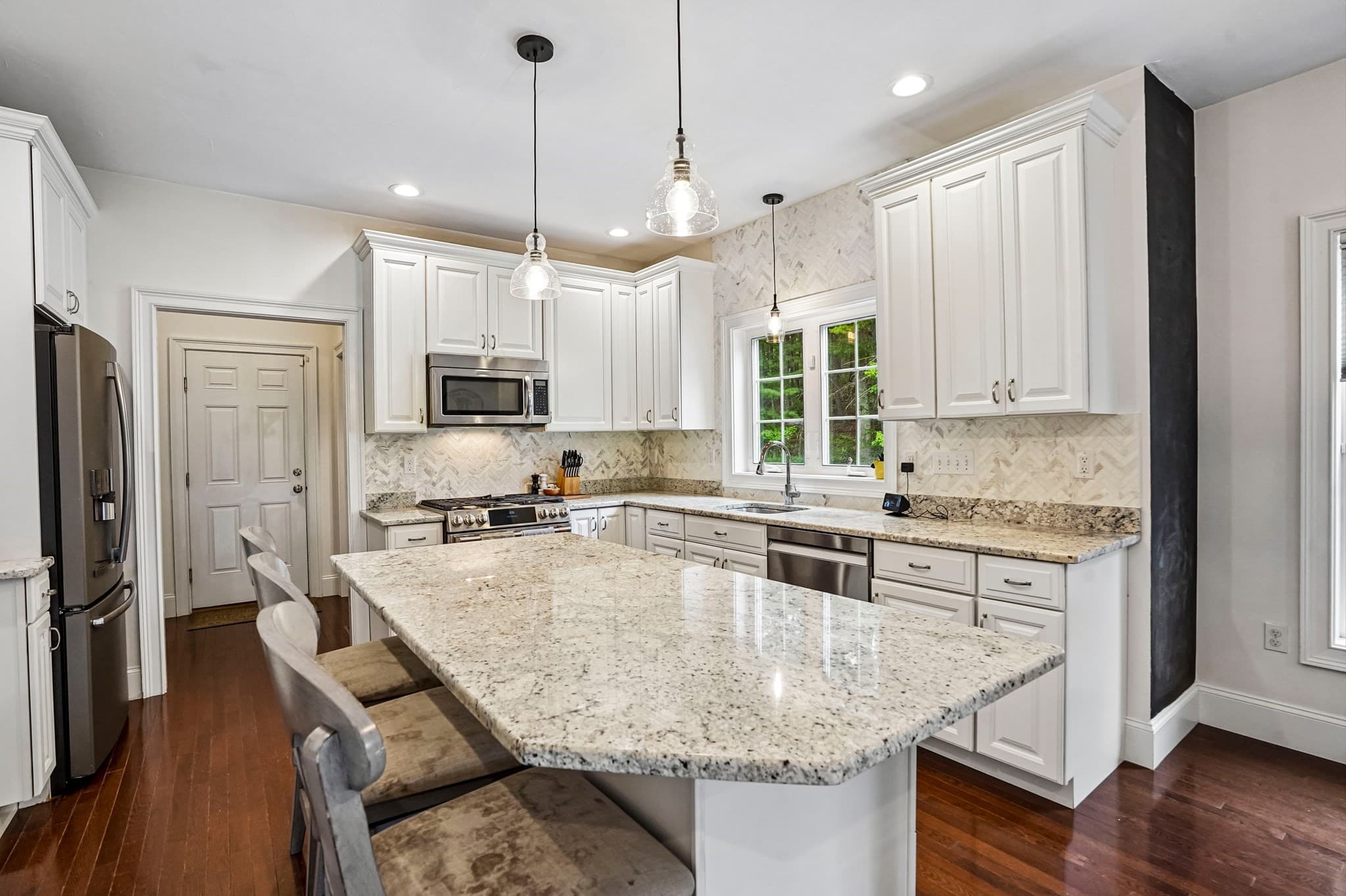 Single Family Residence at 75 Silver Fox Rd, Franklin MA 02038, Franklin, photo 2 of 40