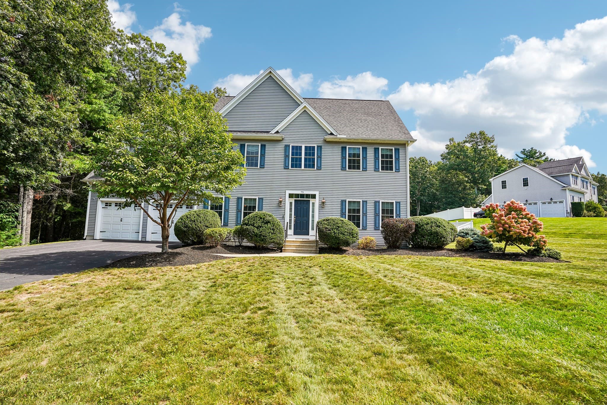 75 Silver Fox Rd, Franklin MA 02038