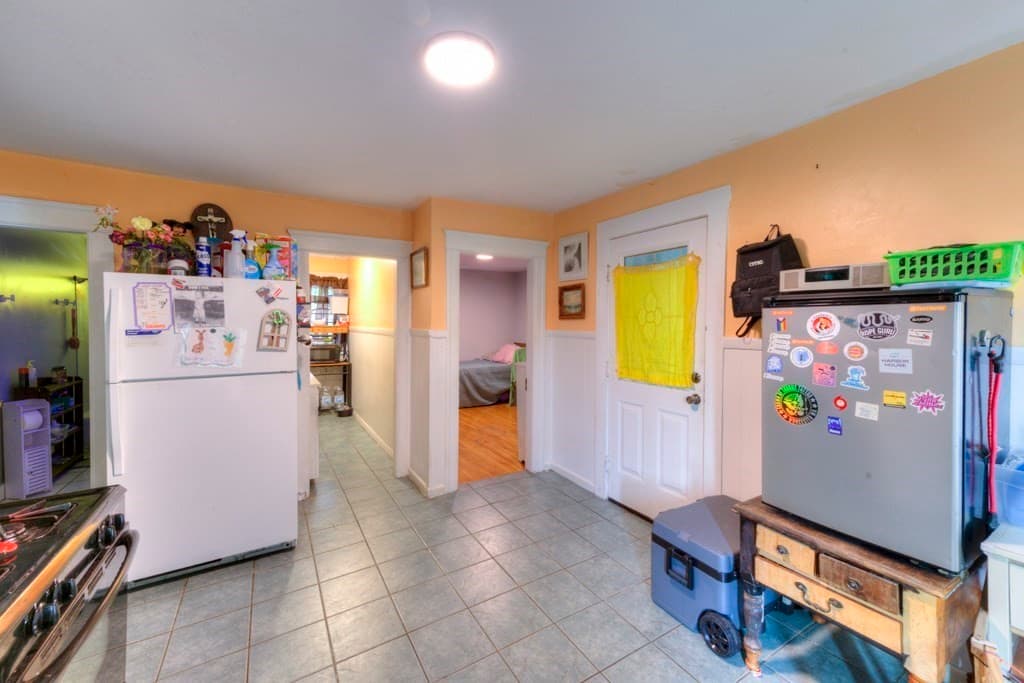 Multi Family at 279 Hamilton St, Worcester MA 01604, Worcester, photo 6 of 38