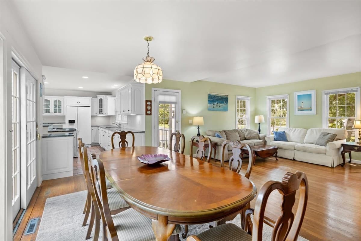 Single Family Residence at 32 Niagara Lane, Yarmouth MA 02673, Yarmouth, photo 5 of 23