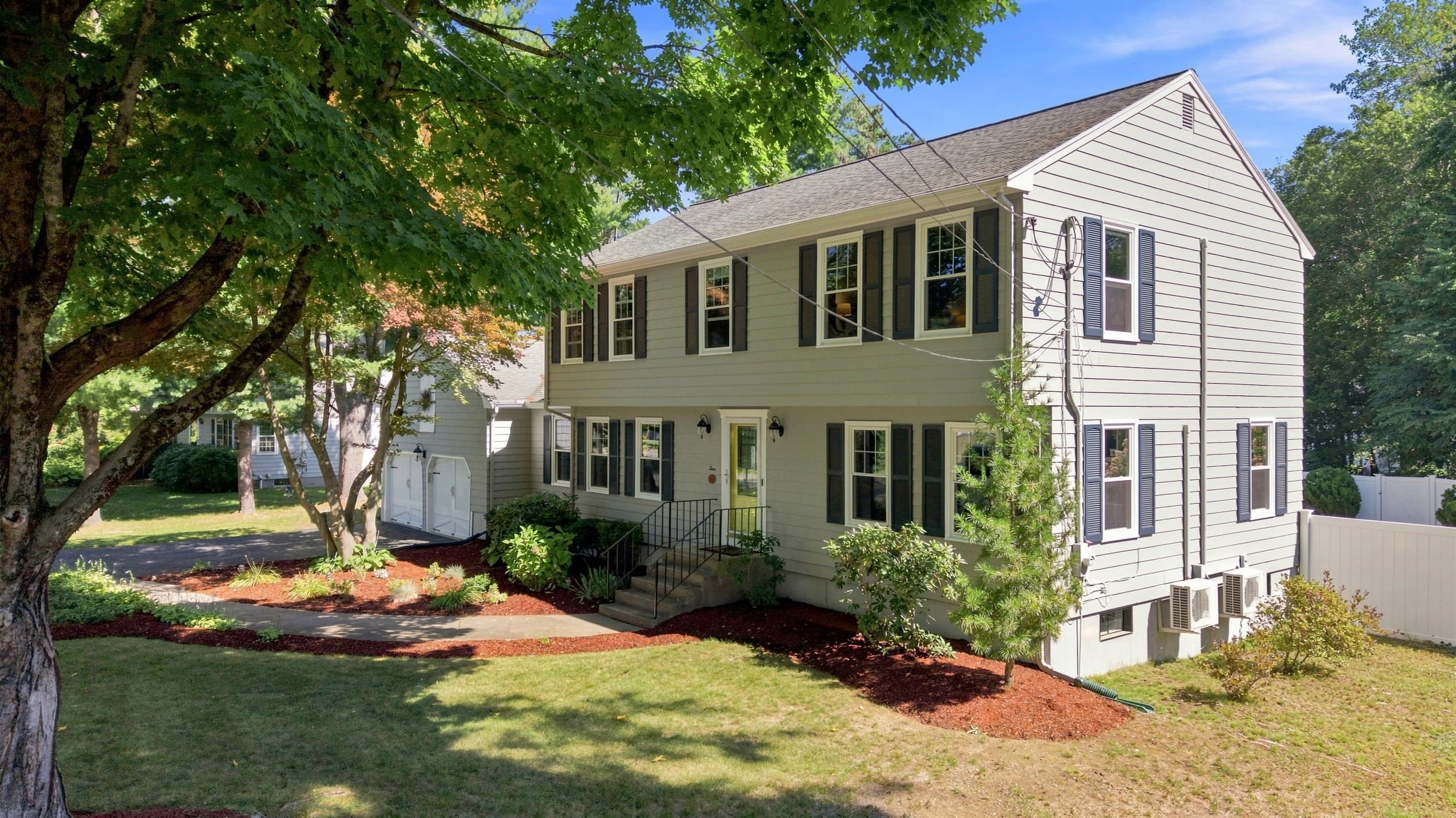 Single Family Residence at 4 Portmore Ln, Framingham MA 01702, Framingham, photo 5 of 42