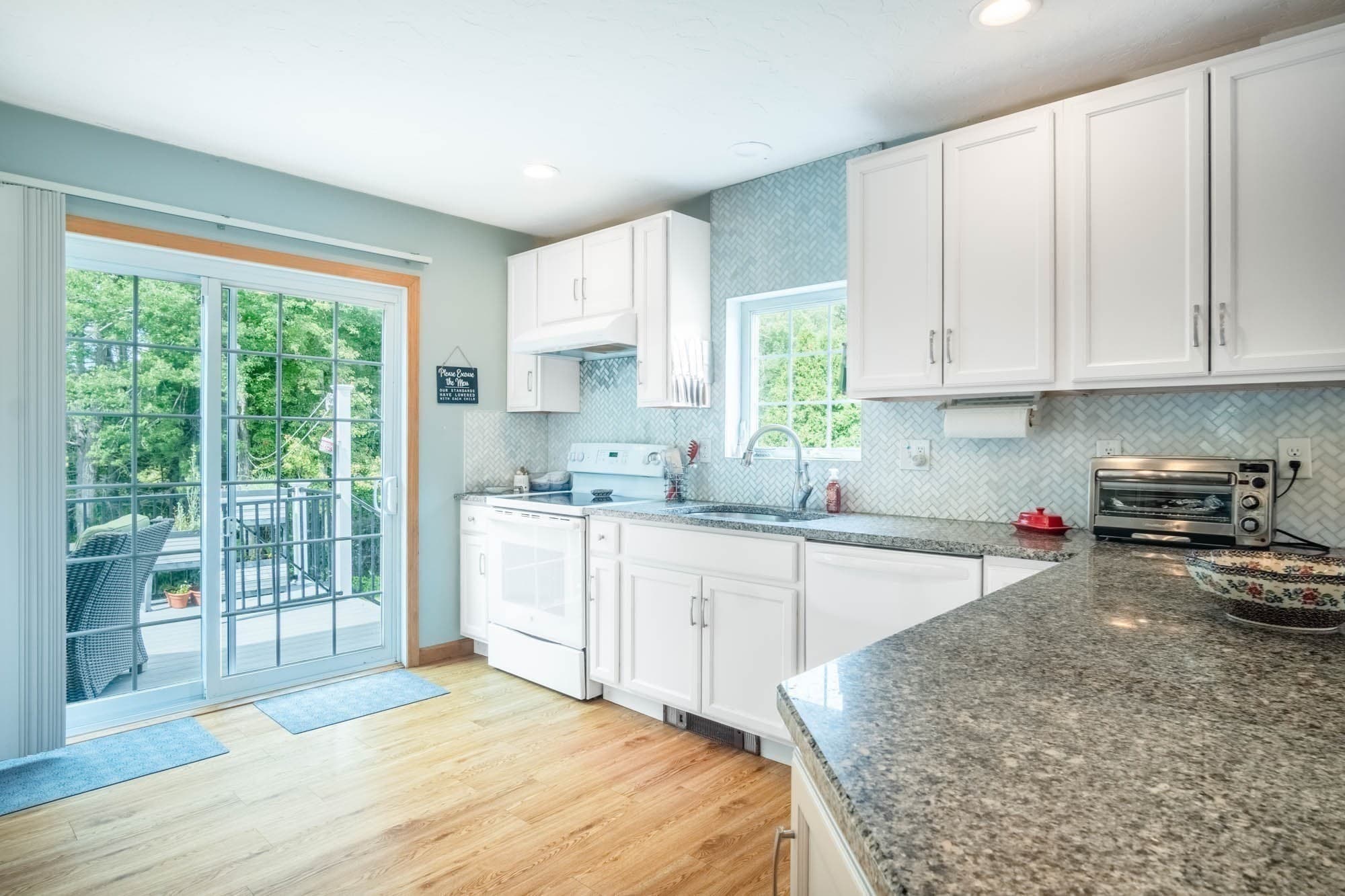 Single Family Residence at 18 Clarence Dr, Oxford MA 01540, Oxford, photo 5 of 42