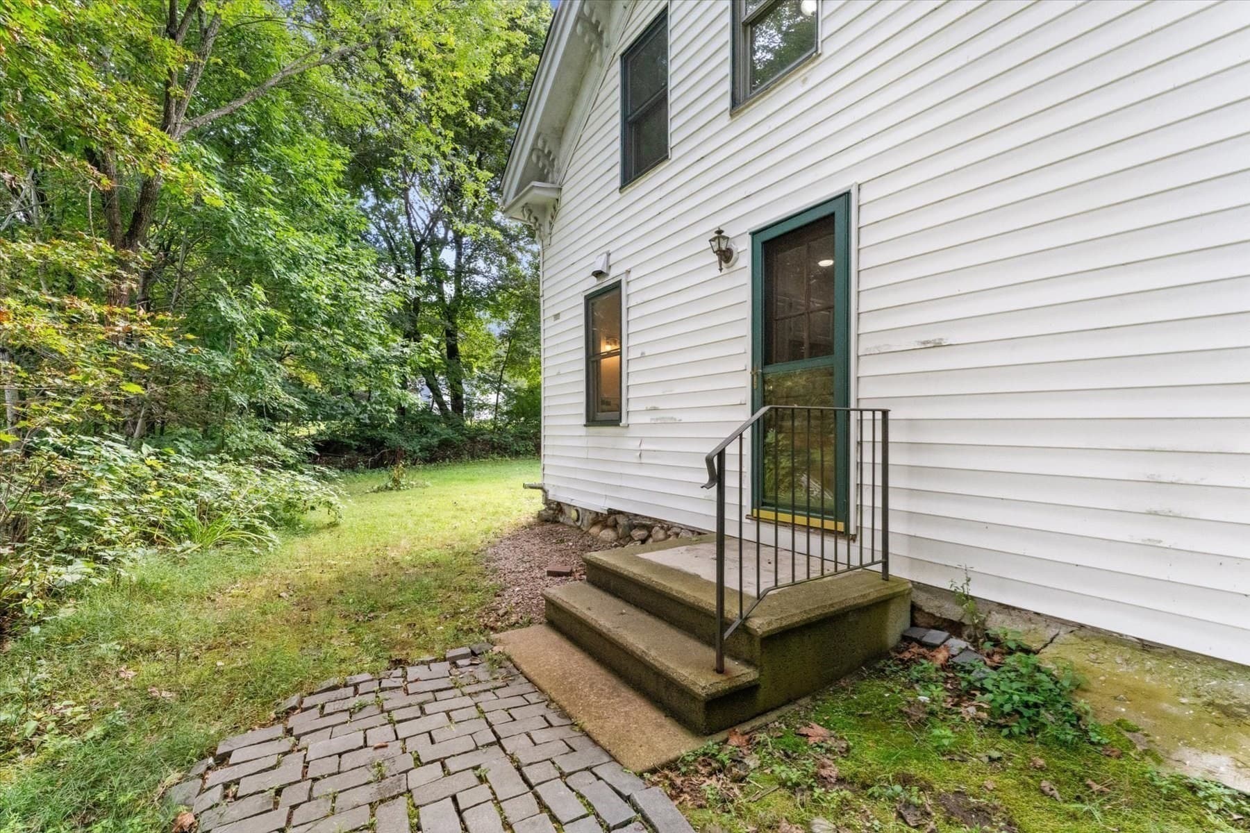 Single Family Residence at 229 Bent St, Franklin MA 02038, Franklin, photo 33 of 38