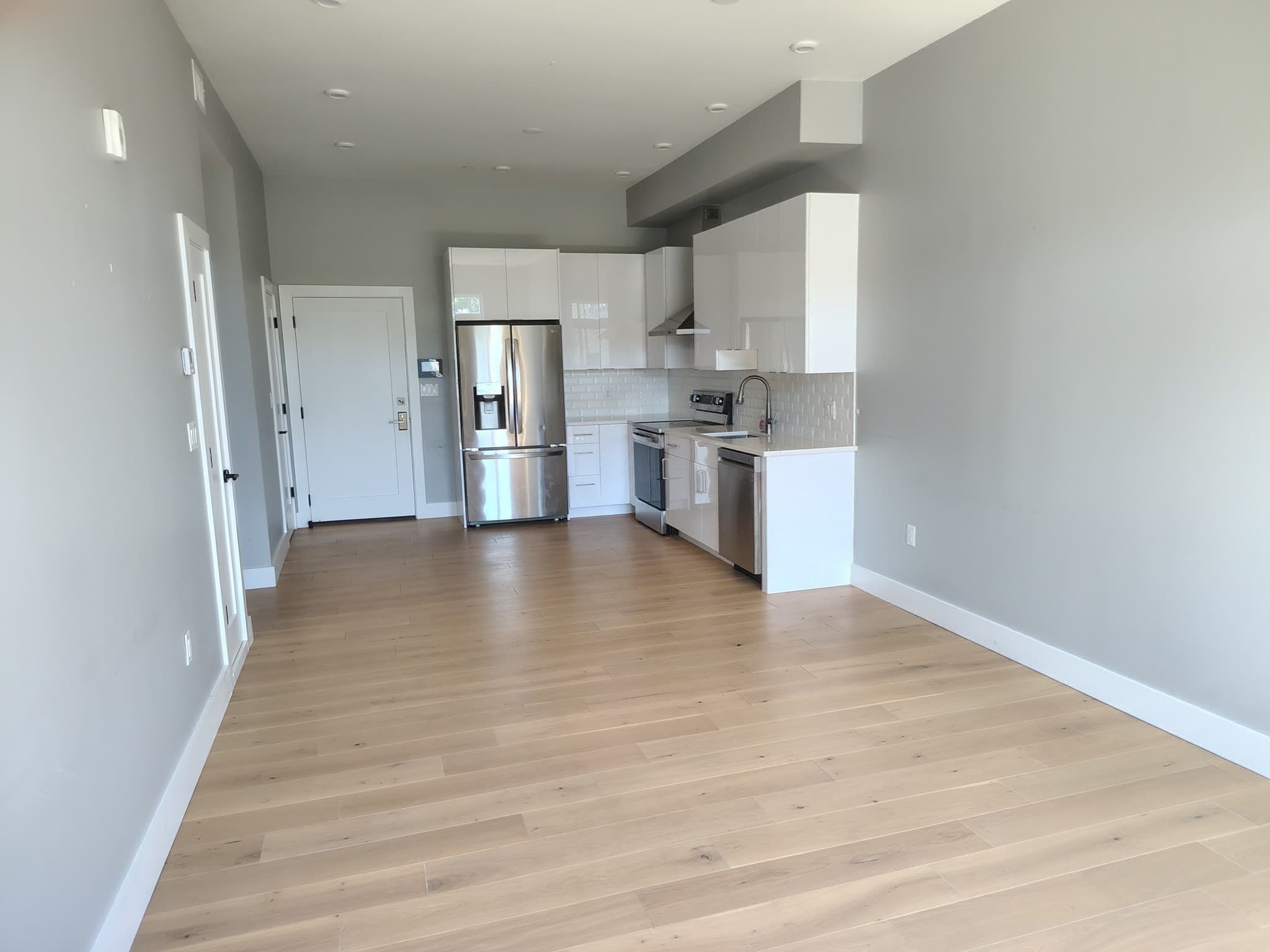 Condominium at 60 Cross St E # 211, Somerville MA 02145, Somerville, photo 3 of 22