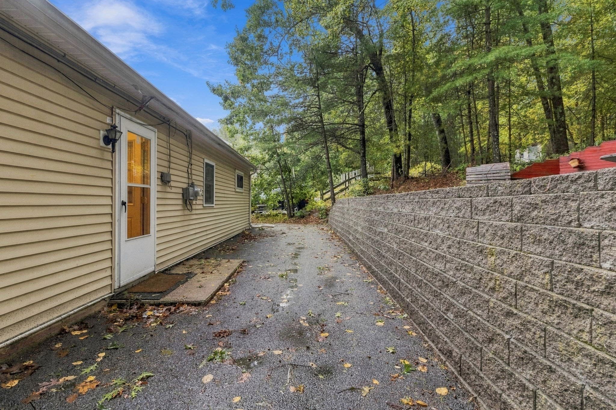 Single Family Residence at 20 Hillside Drive, Northbridge MA 01588, Northbridge, photo 13 of 29
