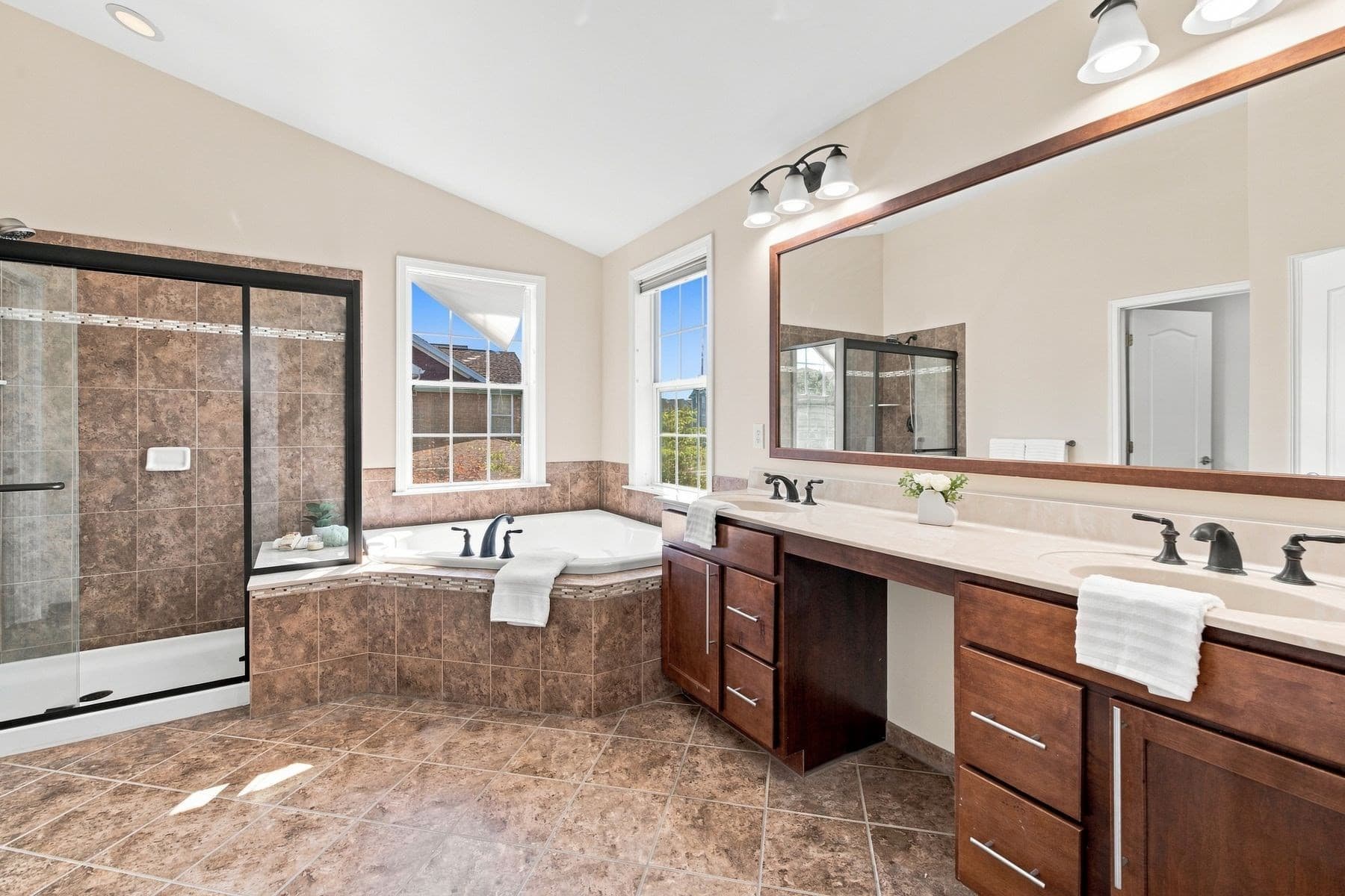 Condominium at 18 Simeon Howard Way # 18, Westborough MA 01581, Westborough, photo 34 of 42