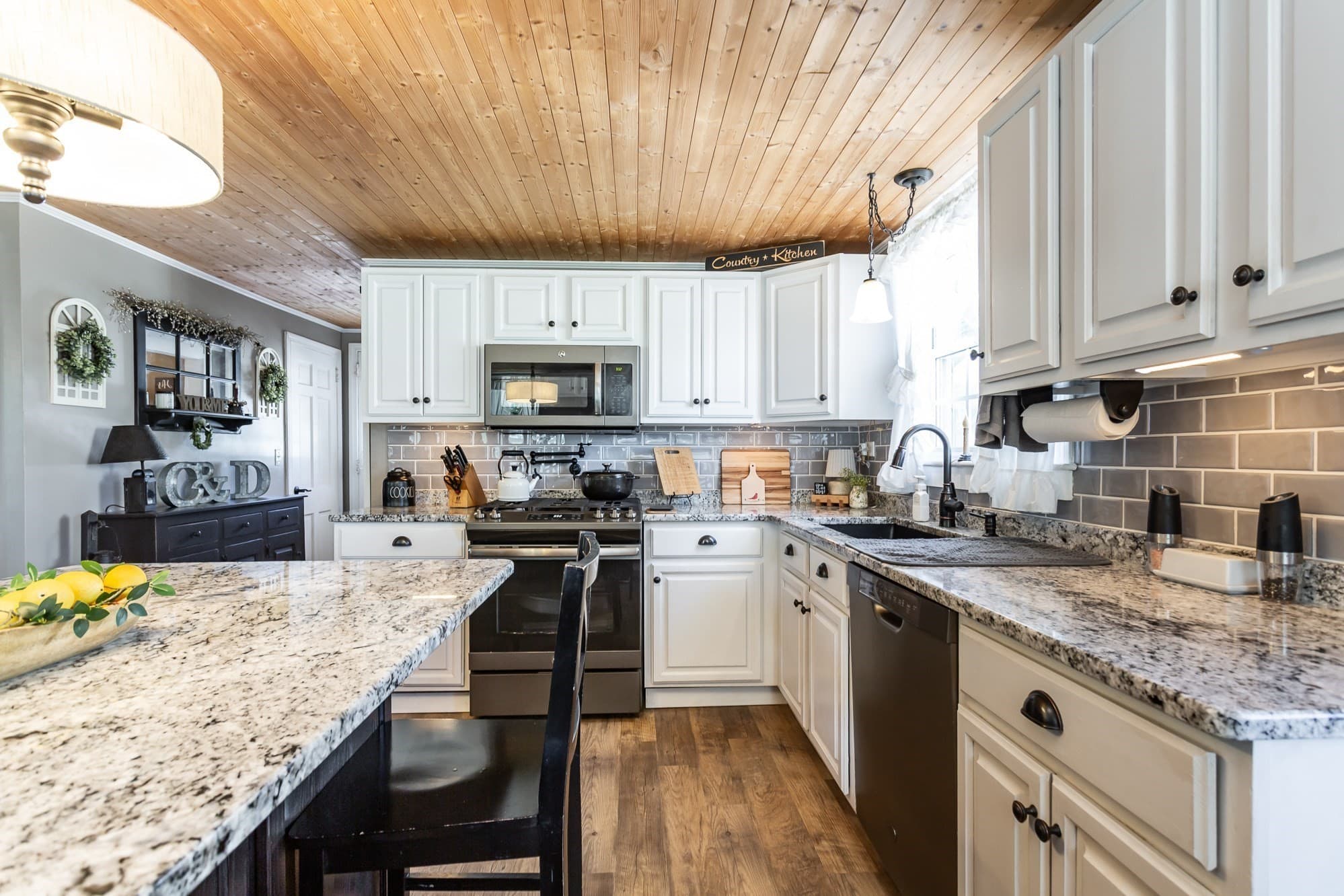 Single Family Residence at 71 Sycamore St, Swansea MA 02777, Swansea, photo 9 of 41