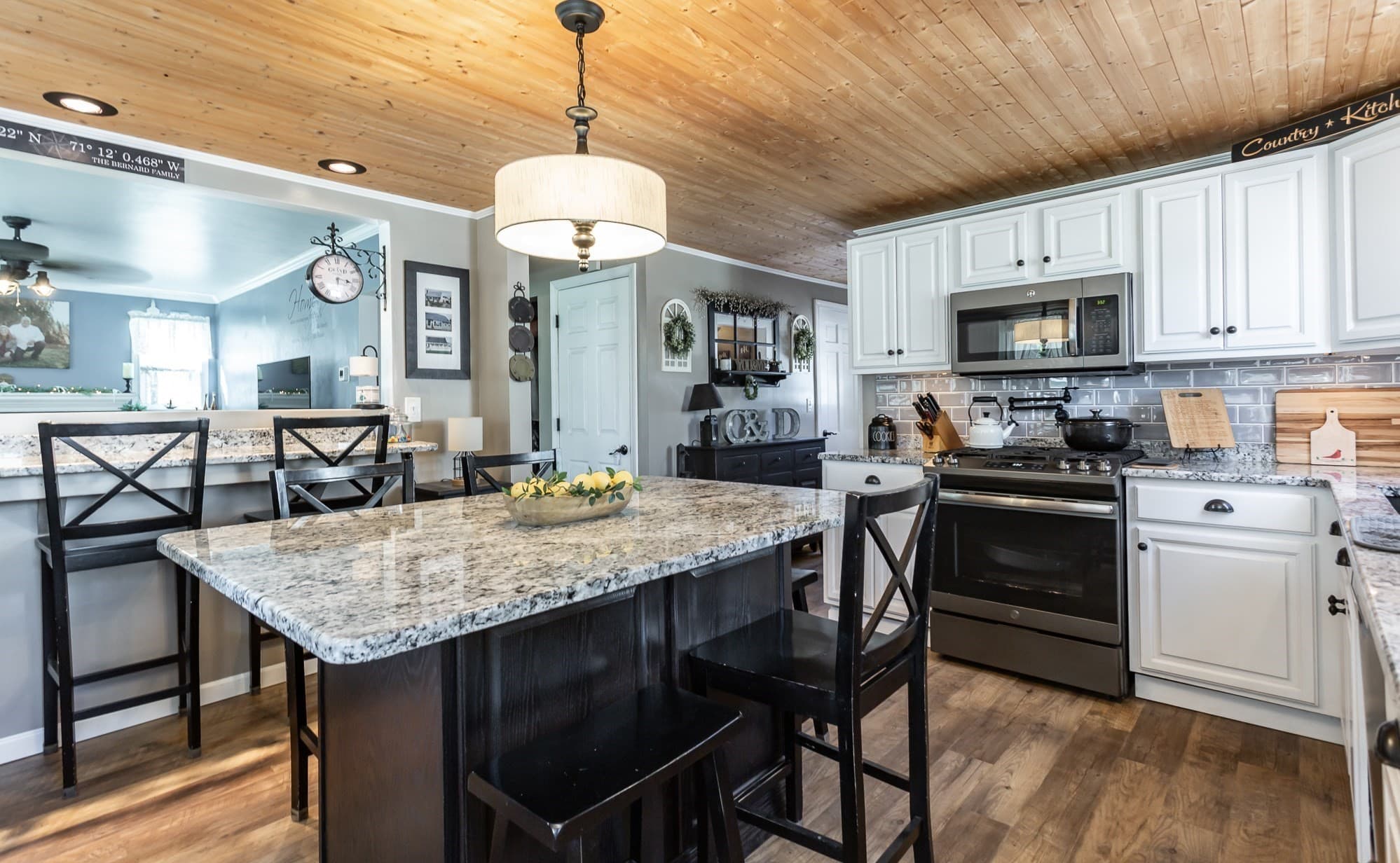 Single Family Residence at 71 Sycamore St, Swansea MA 02777, Swansea, photo 10 of 41