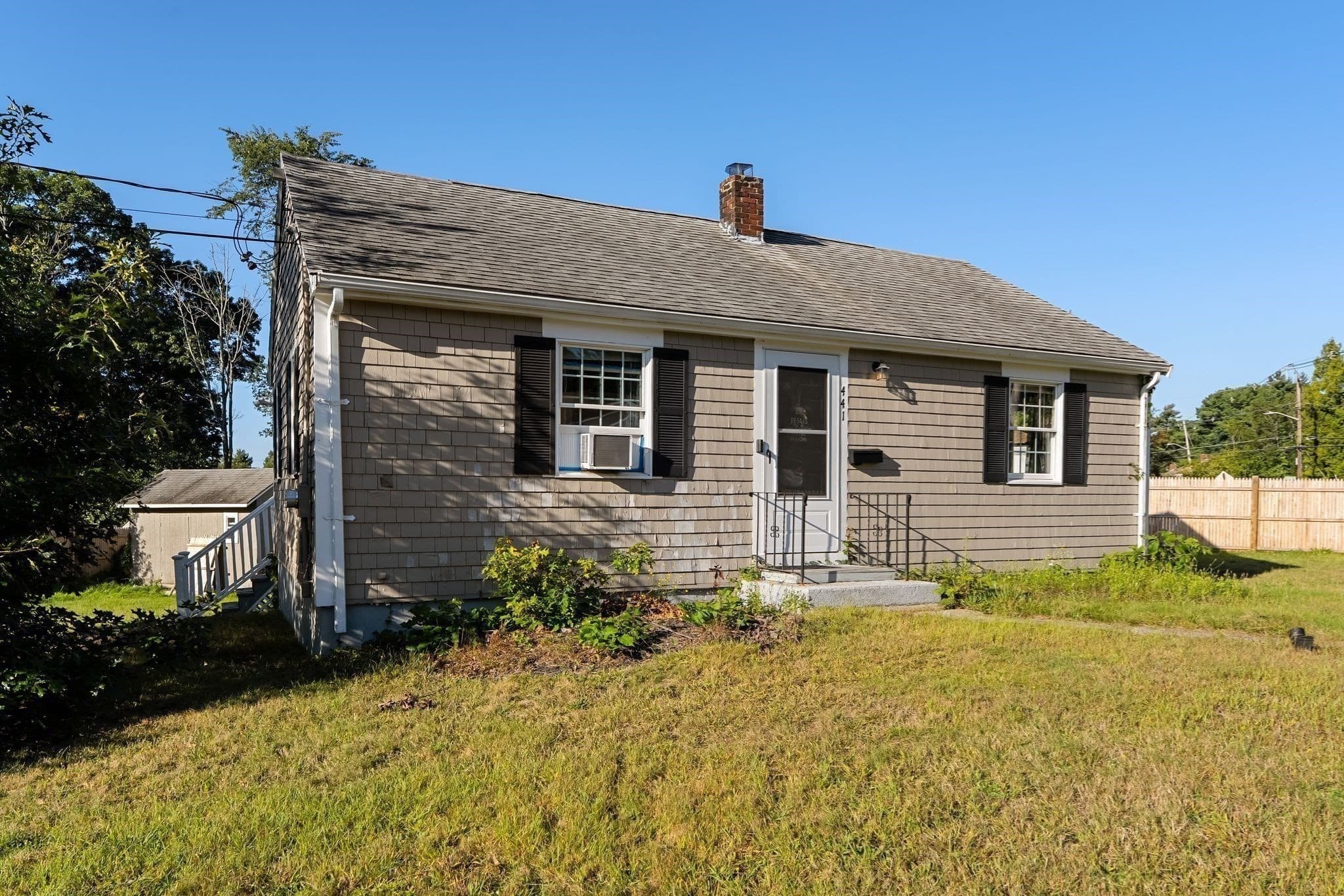 Single Family Residence at 441 E Ashland St, Brockton MA 02302, Brockton, photo 2 of 37