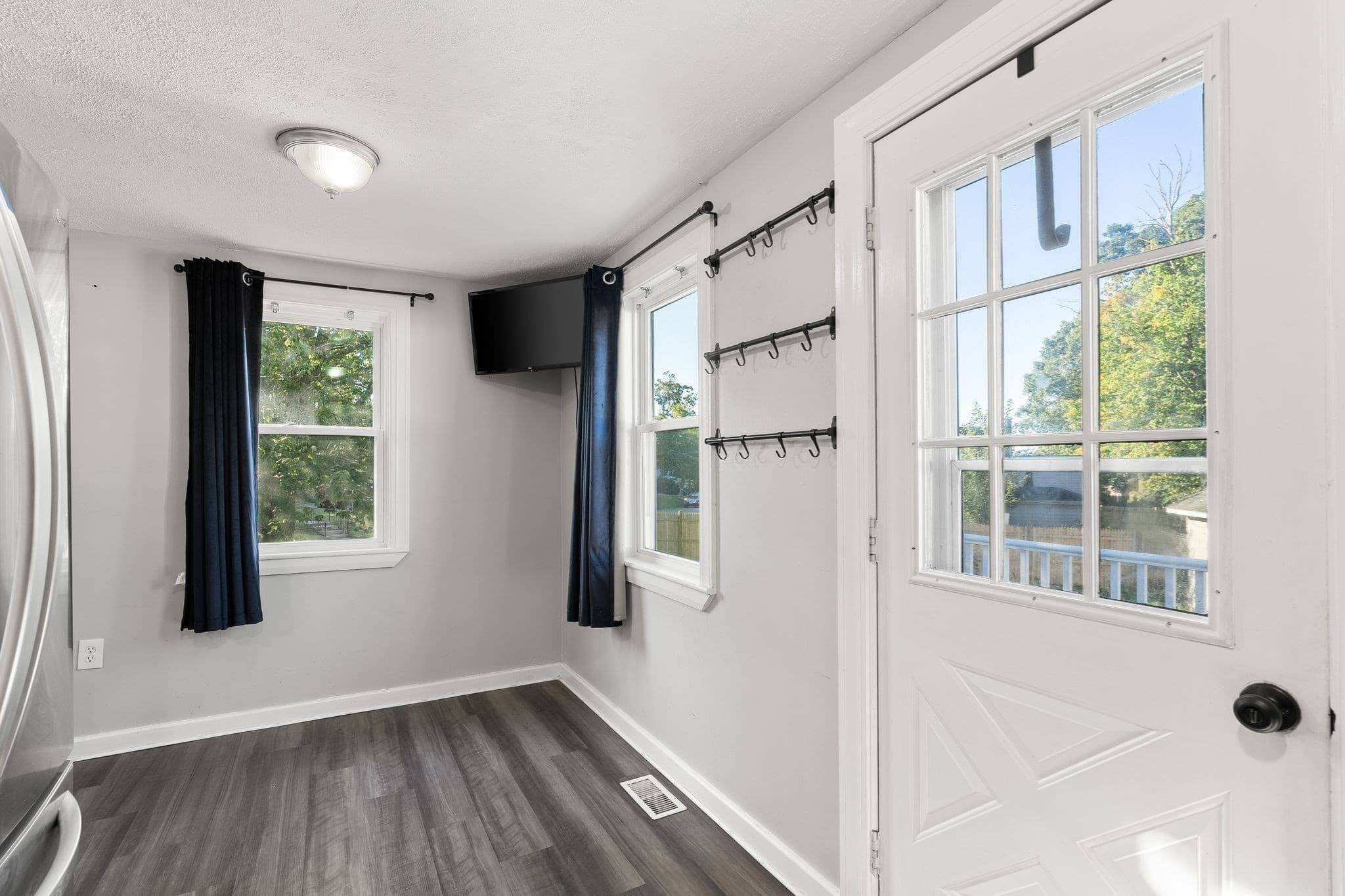 Single Family Residence at 441 E Ashland St, Brockton MA 02302, Brockton, photo 16 of 37