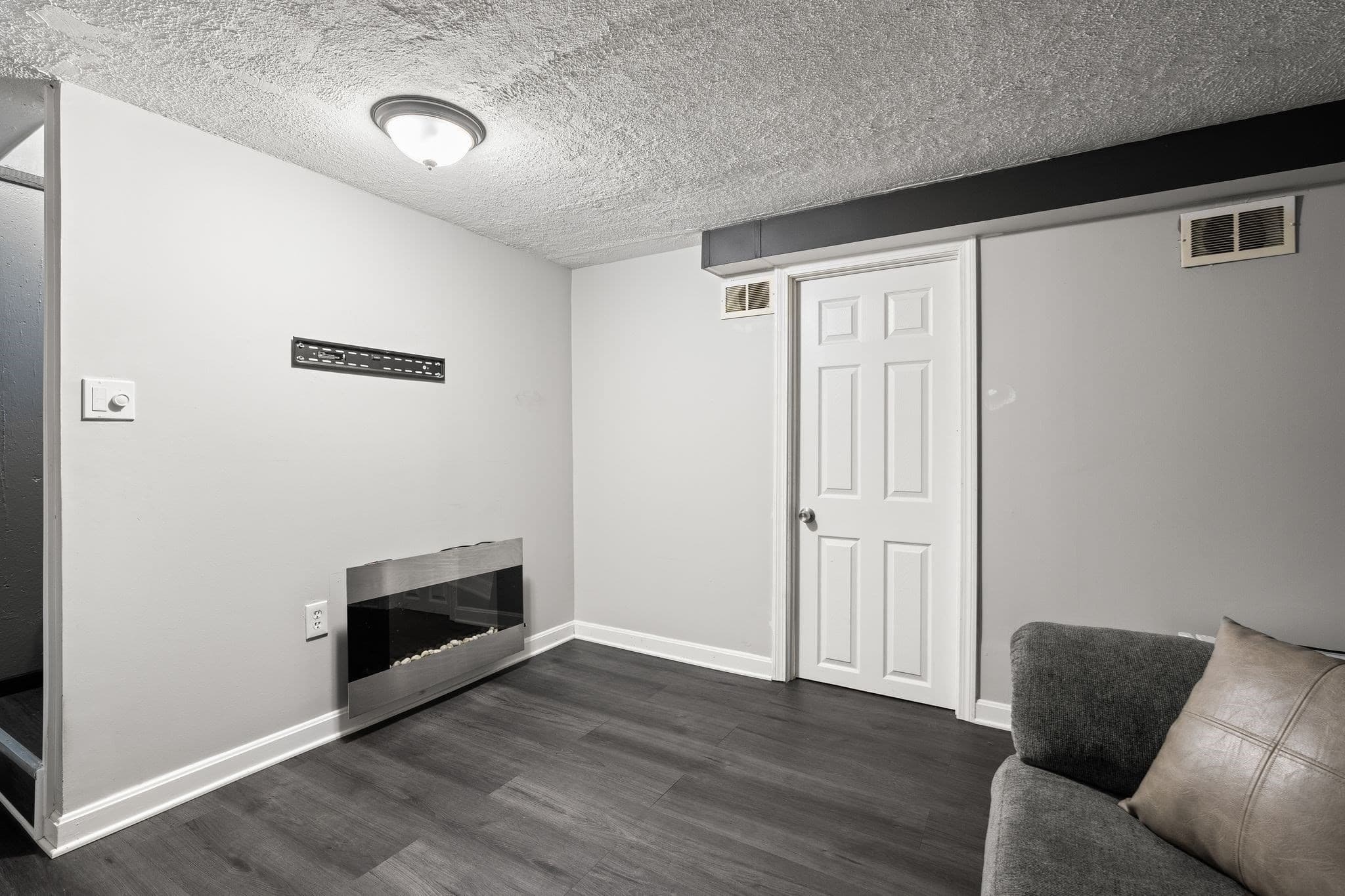 Single Family Residence at 441 E Ashland St, Brockton MA 02302, Brockton, photo 26 of 37