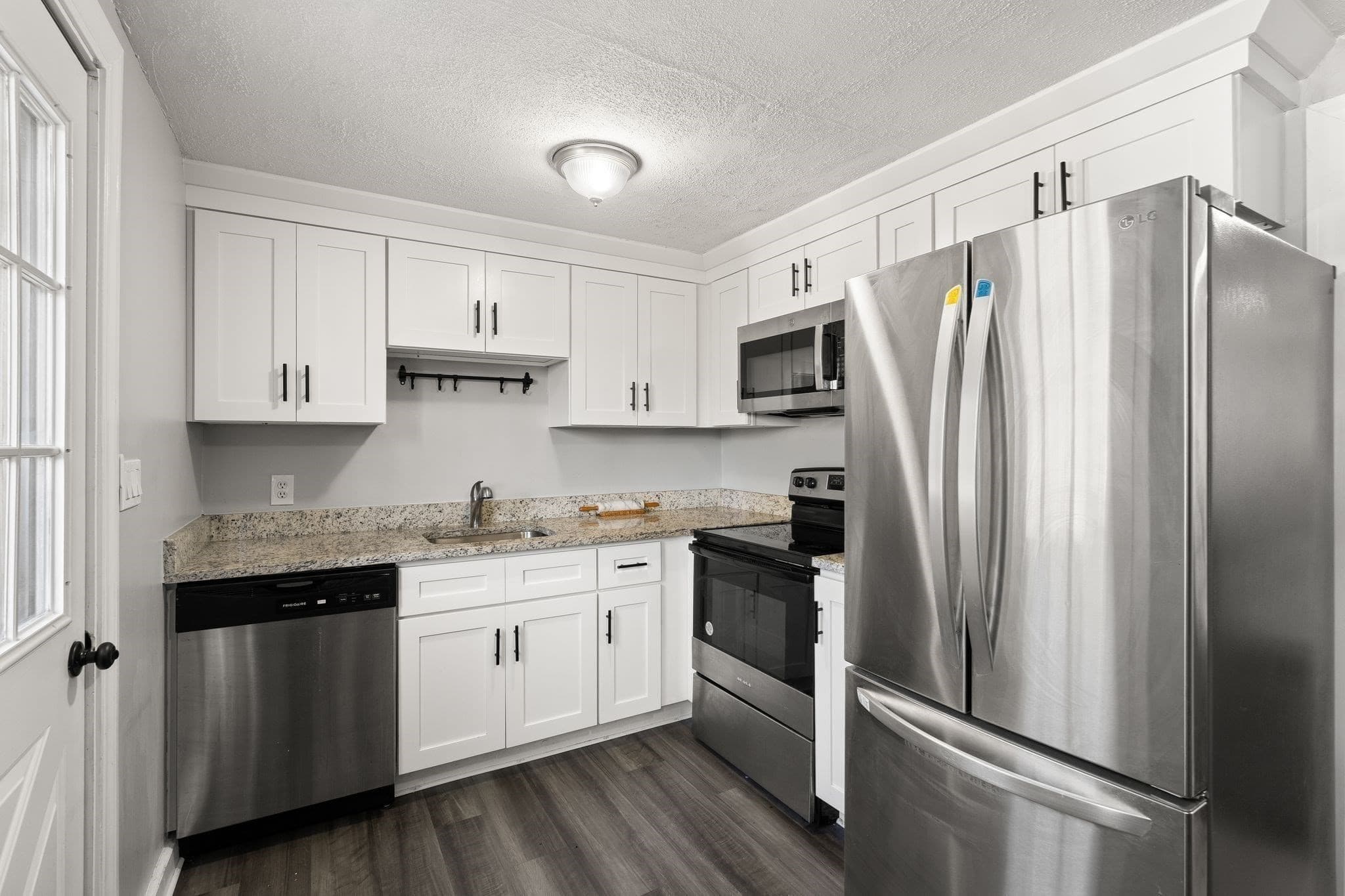 Single Family Residence at 441 E Ashland St, Brockton MA 02302, Brockton, photo 10 of 37
