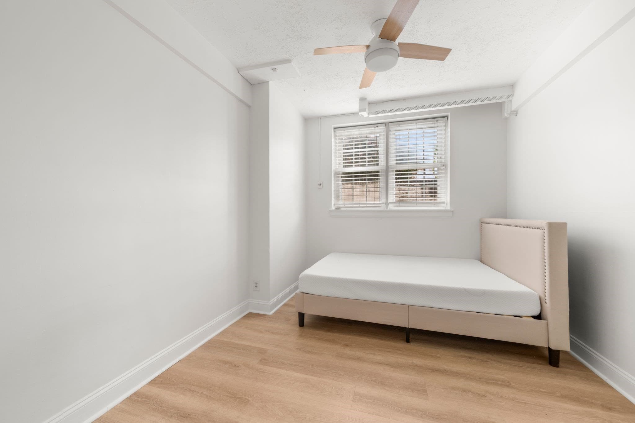 Condominium at 33 Lennon Ct # 43, Boston MA 02127, Boston, photo 12 of 18