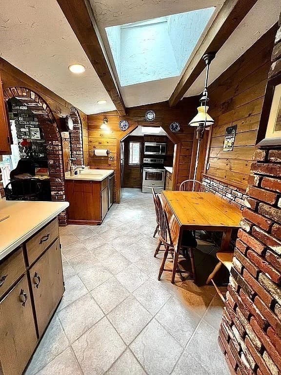 Single Family Residence at 5 Mansion Rd, Wayland MA 01778, Wayland, photo 9 of 36