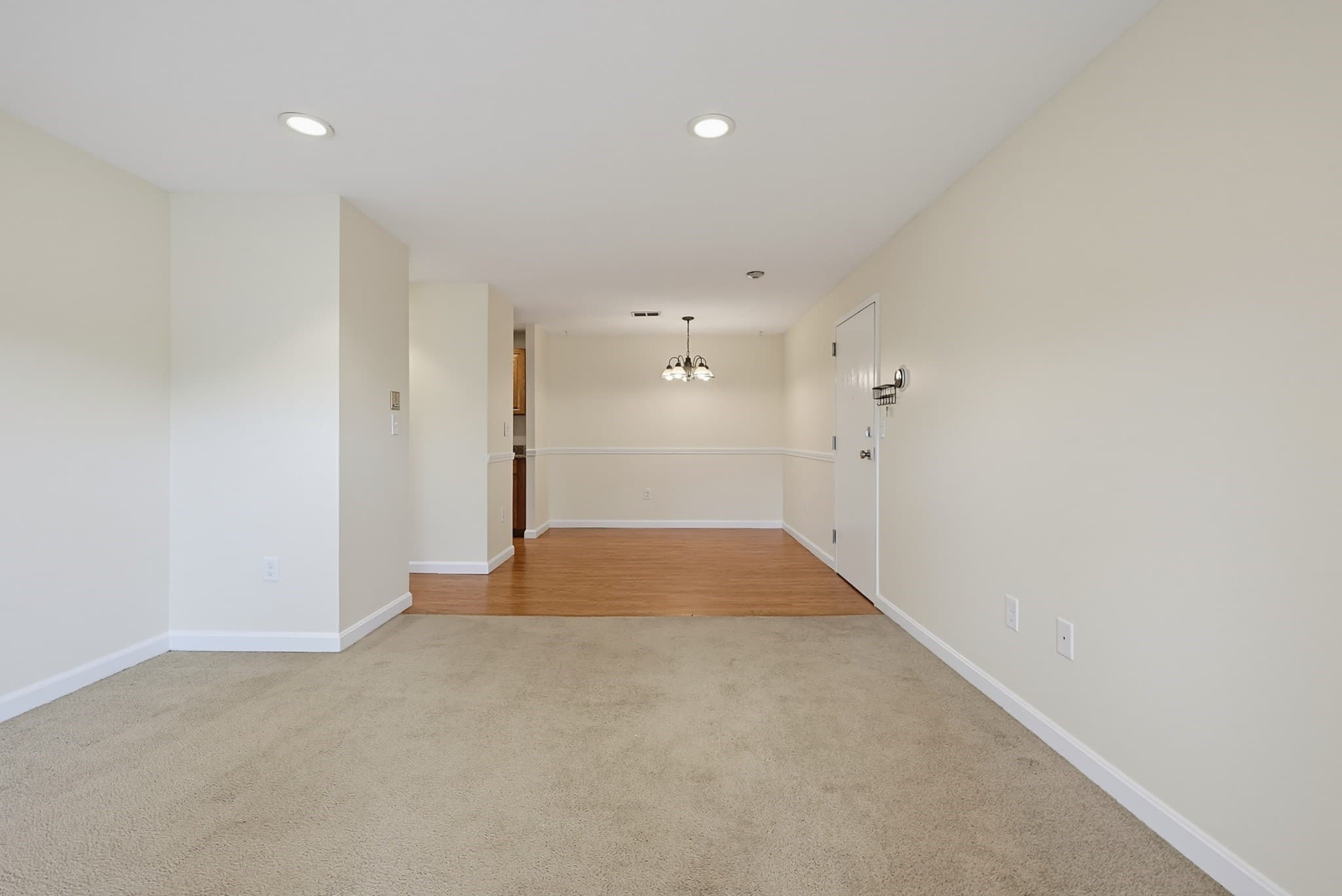 Condominium at 805 Franklin Crossing Road # 5, Franklin MA 02038, Franklin, photo 9 of 31
