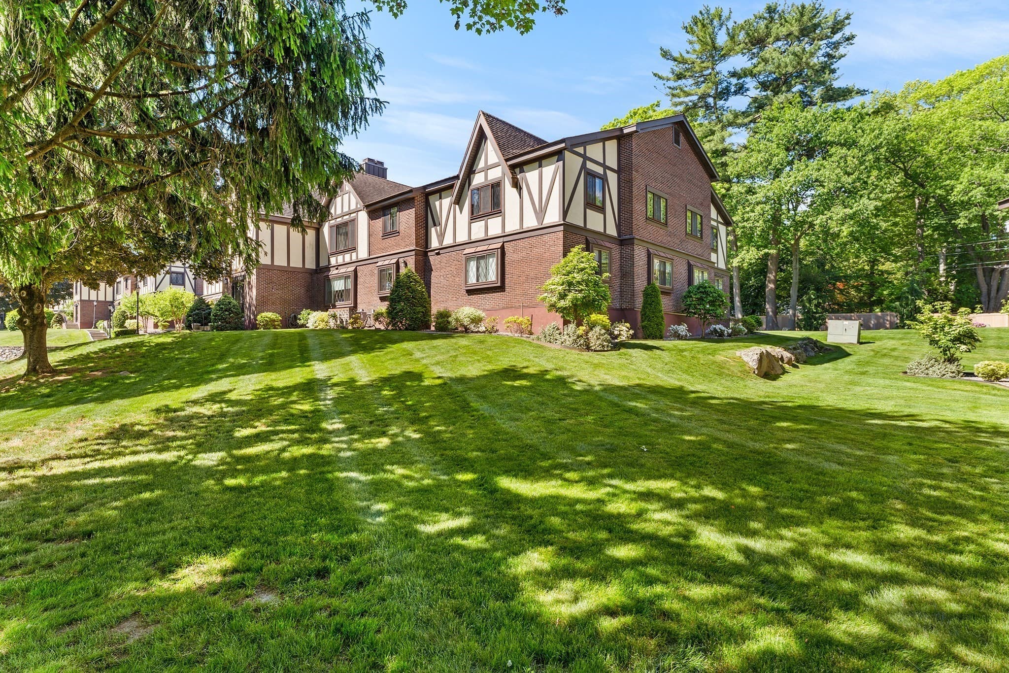 12 Royal Lake # 8, Braintree MA 02184