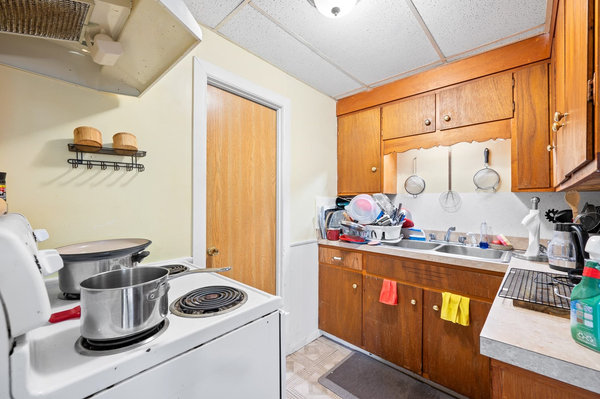 3 Family - 3 Units Up/Down at 11 Pothier St, Bellingham MA 02019, photo 23 of 27
