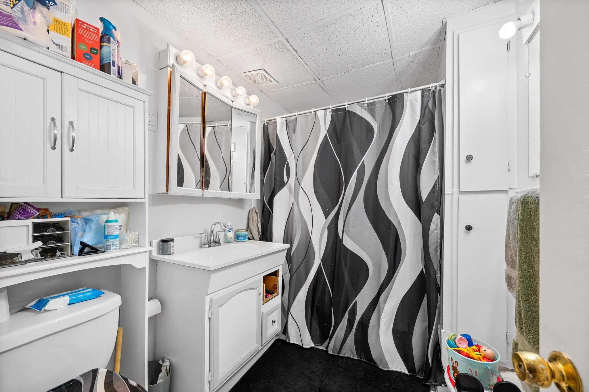 3 Family - 3 Units Up/Down at 11 Pothier St, Bellingham MA 02019, photo 10 of 27