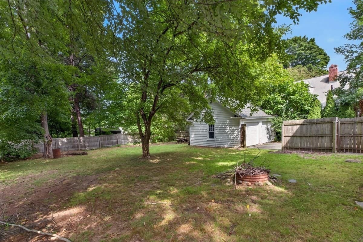 Single Family Residence at 2306 Wilbraham Rd, Springfield MA 01129, Springfield, photo 38 of 42