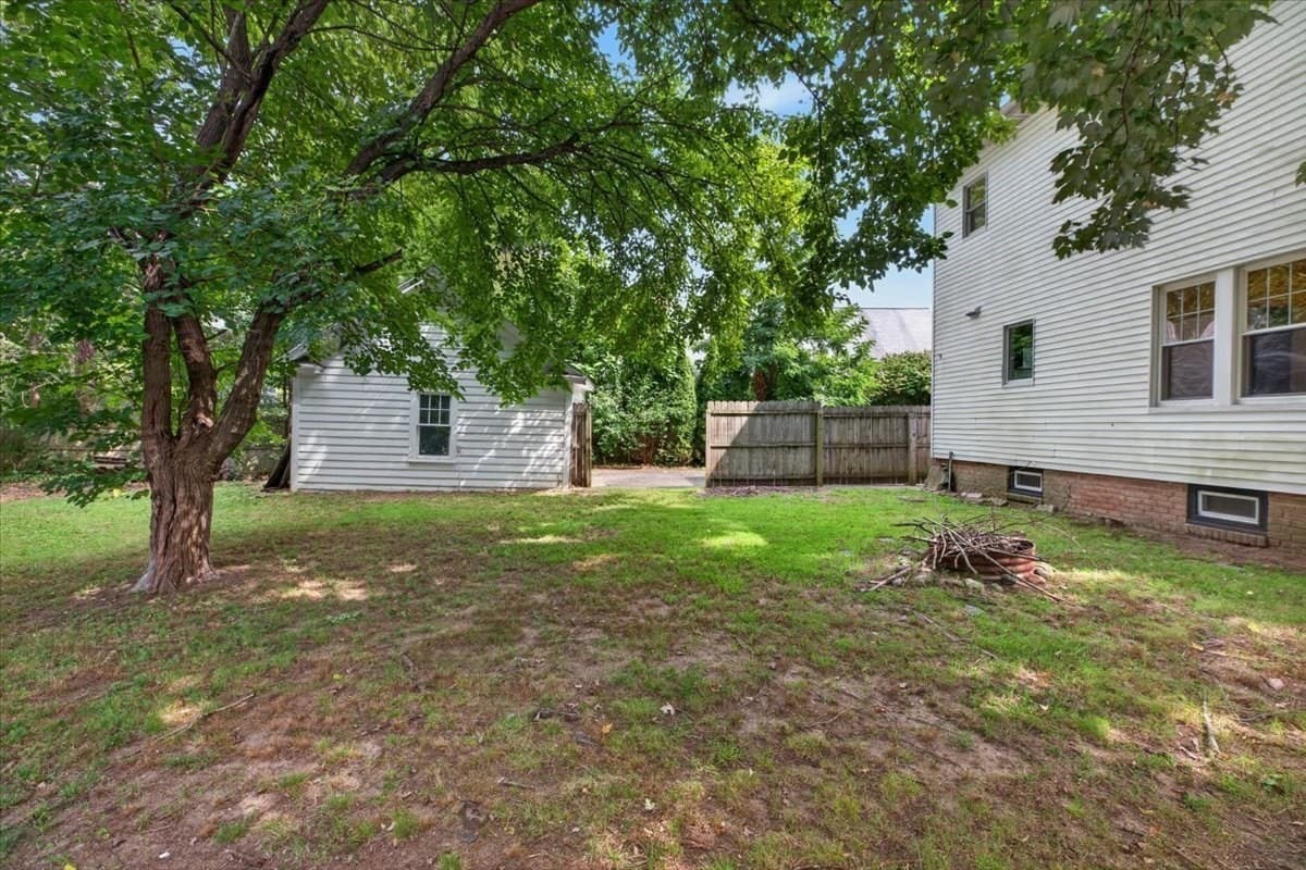 Single Family Residence at 2306 Wilbraham Rd, Springfield MA 01129, Springfield, photo 33 of 42