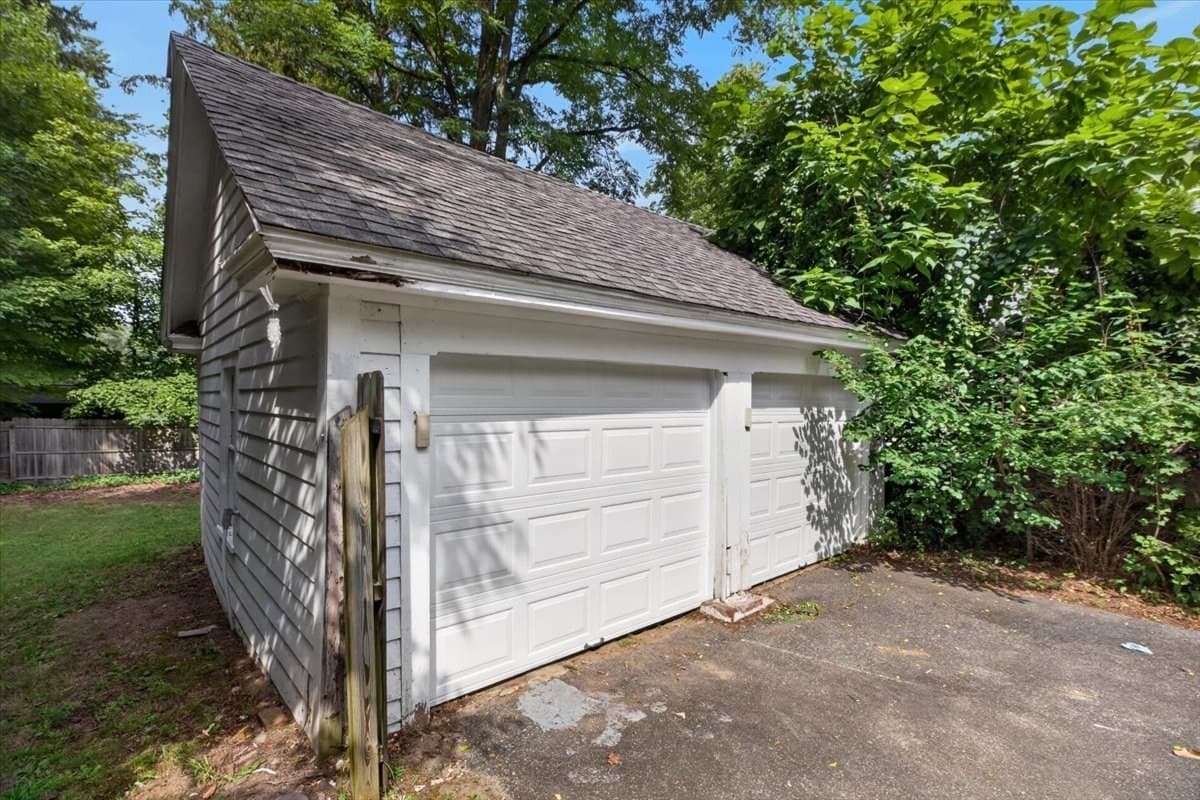 Single Family Residence at 2306 Wilbraham Rd, Springfield MA 01129, Springfield, photo 37 of 42