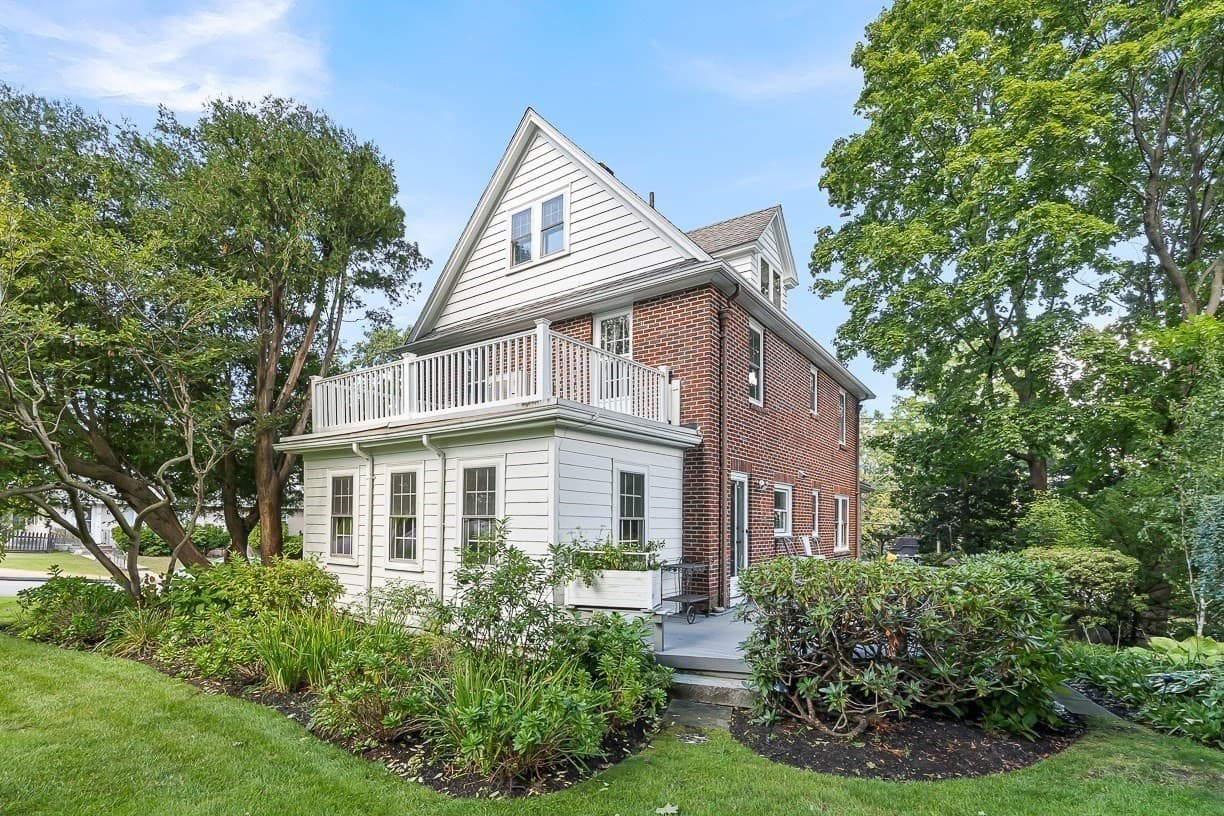 Single Family Residence at 143 Arlington Street, Winchester MA 01890, Winchester, photo 5 of 42