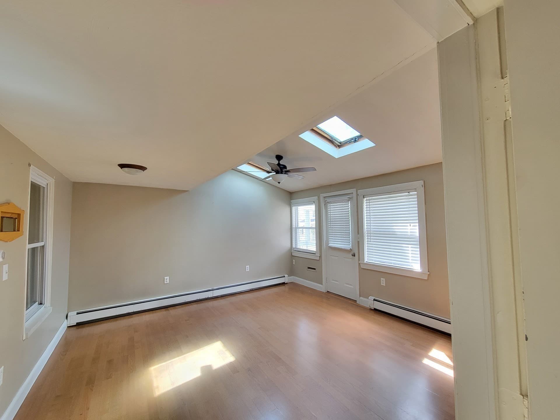 2 Family - 2 Units Up/Down at 103 Ash Street, Gardner MA 01440, Gardner, photo 5 of 25