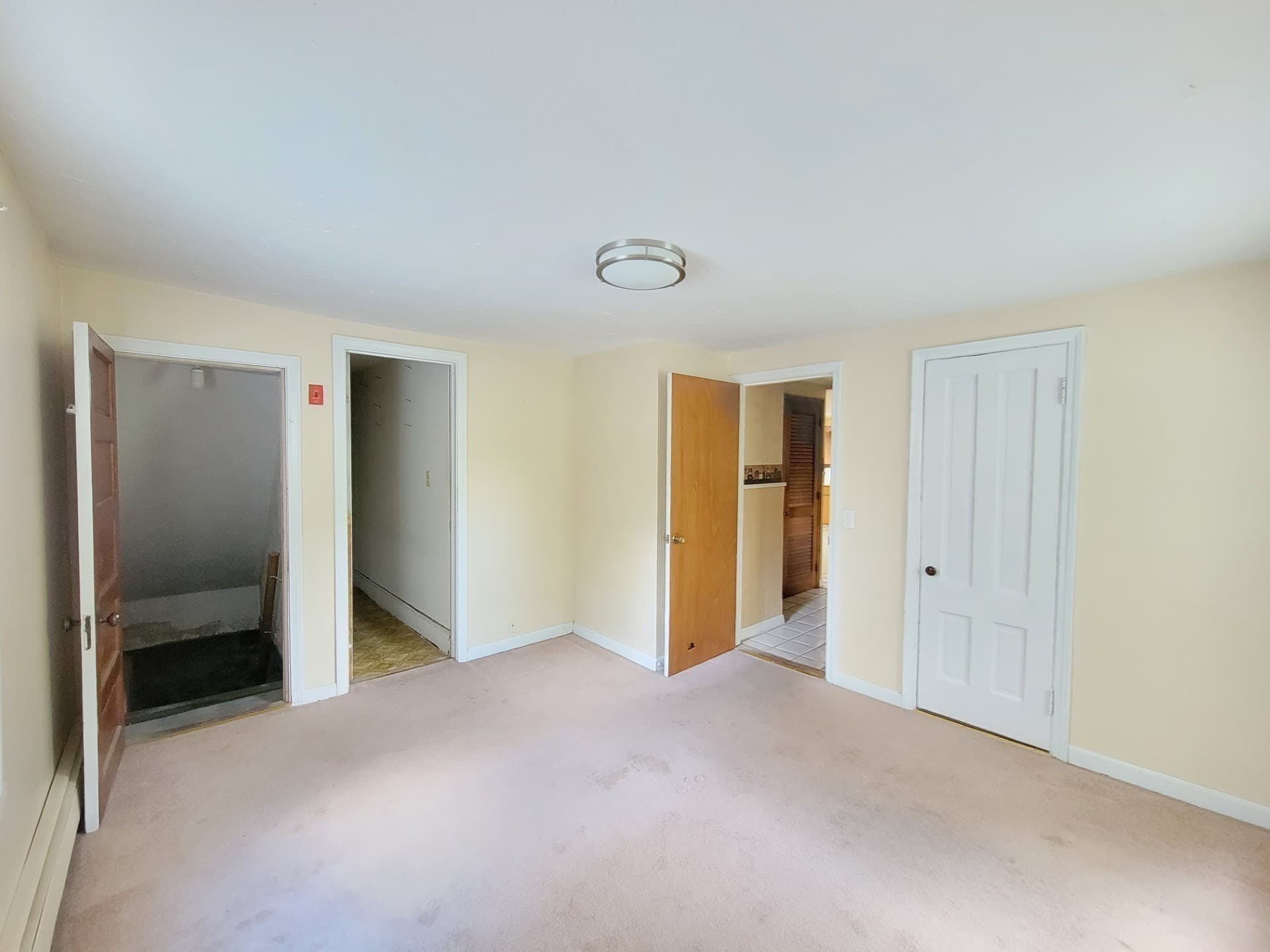 2 Family - 2 Units Up/Down at 103 Ash Street, Gardner MA 01440, Gardner, photo 10 of 25