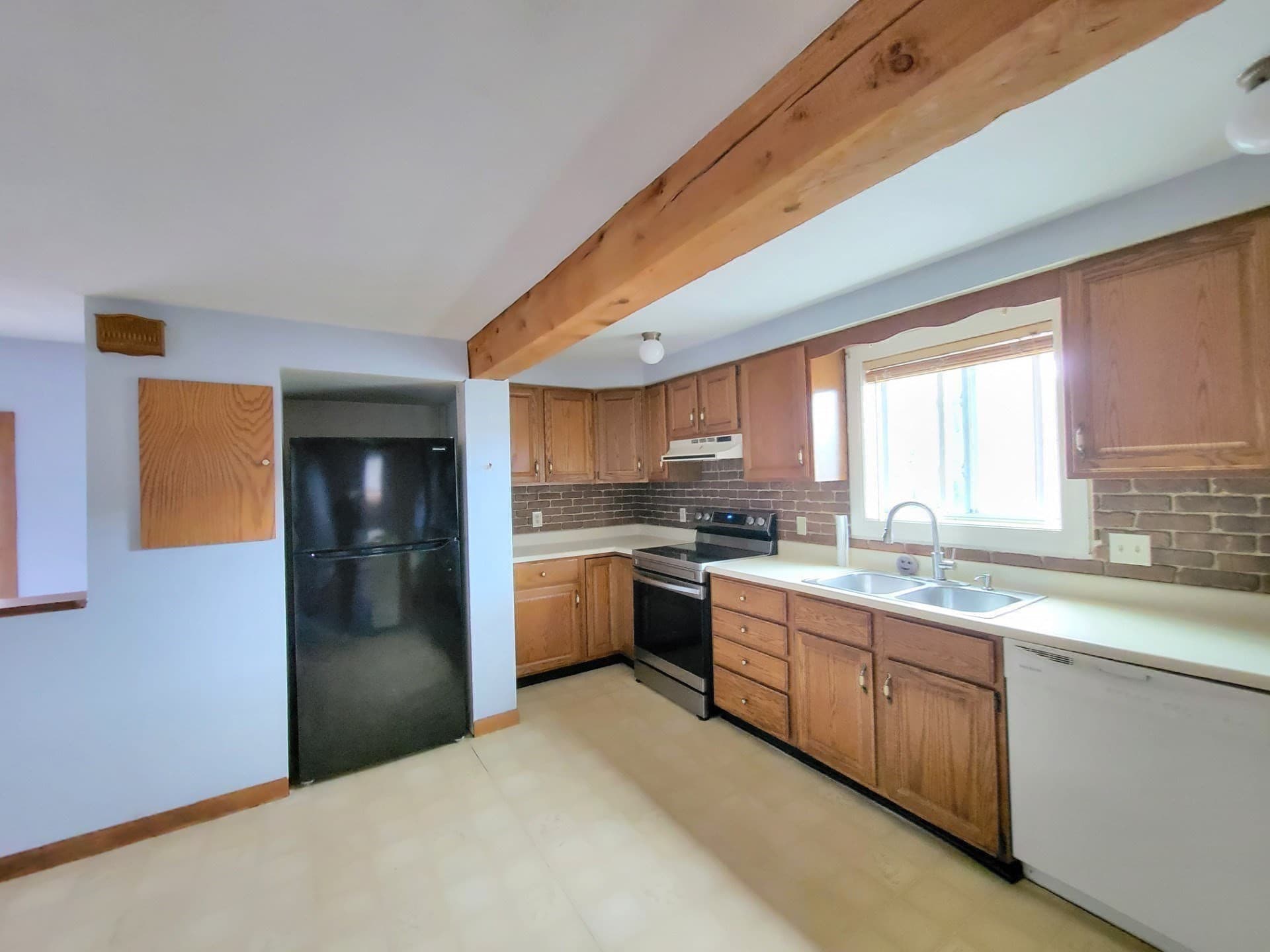2 Family - 2 Units Up/Down at 103 Ash Street, Gardner MA 01440, Gardner, photo 14 of 25