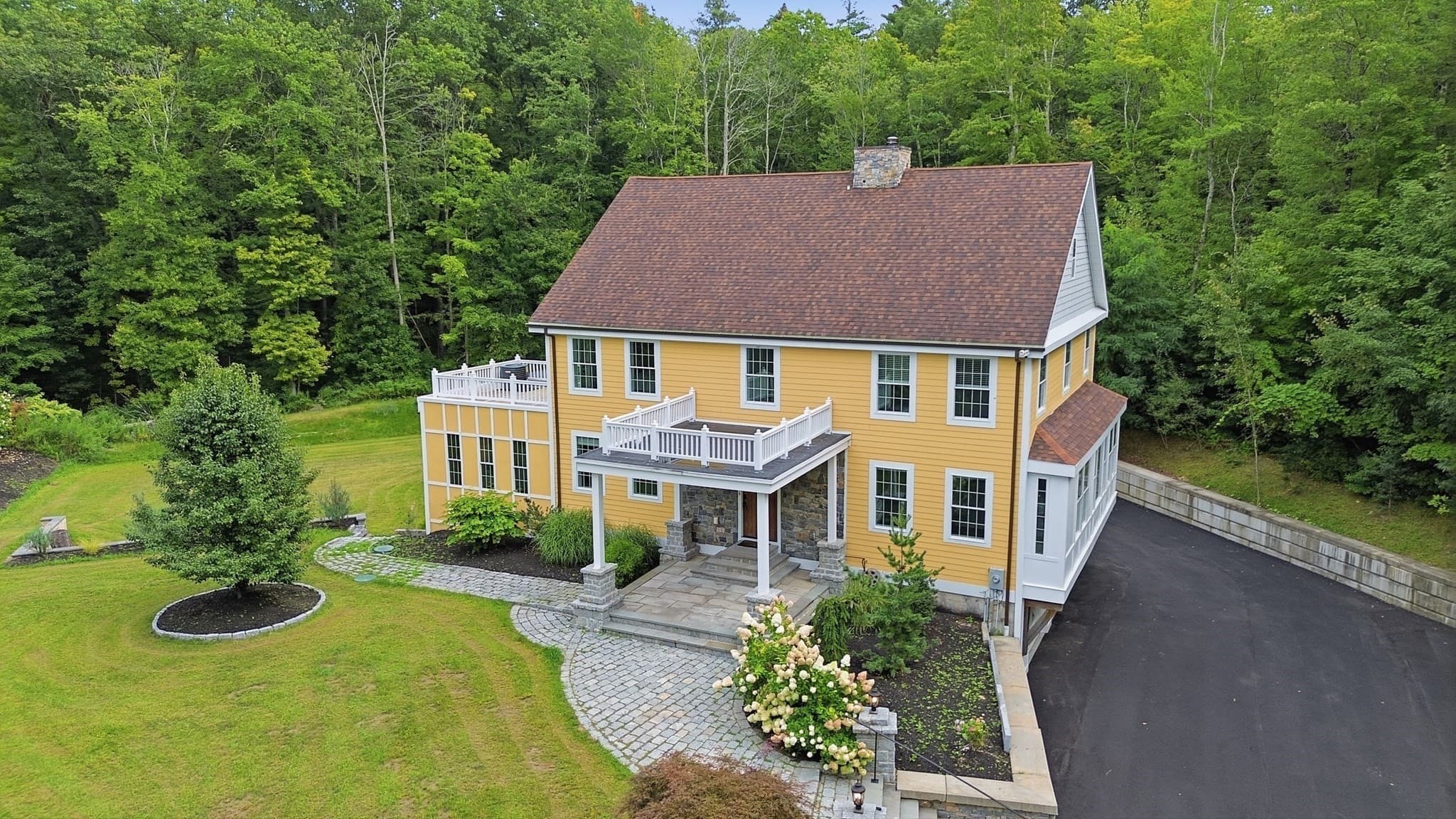 Single Family Residence at 6 James Patten Dr, Sterling MA 01564, Sterling, photo 2 of 41