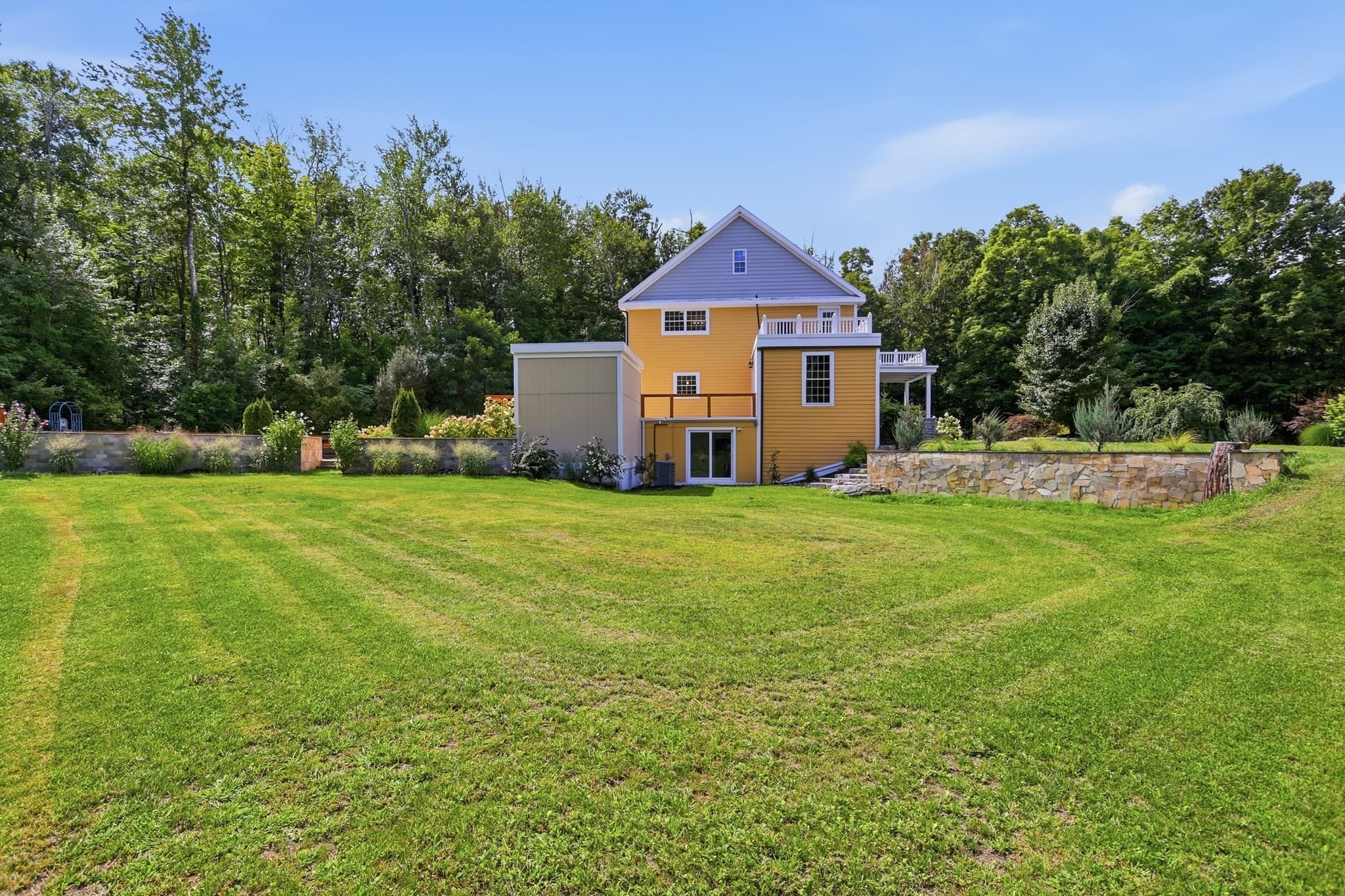 Single Family Residence at 6 James Patten Dr, Sterling MA 01564, Sterling, photo 5 of 41