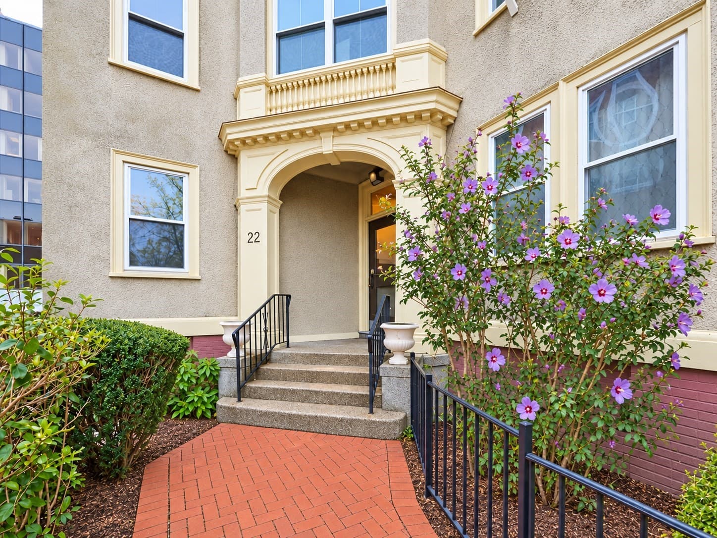 22 Centre St # 2, Cambridge MA 02139