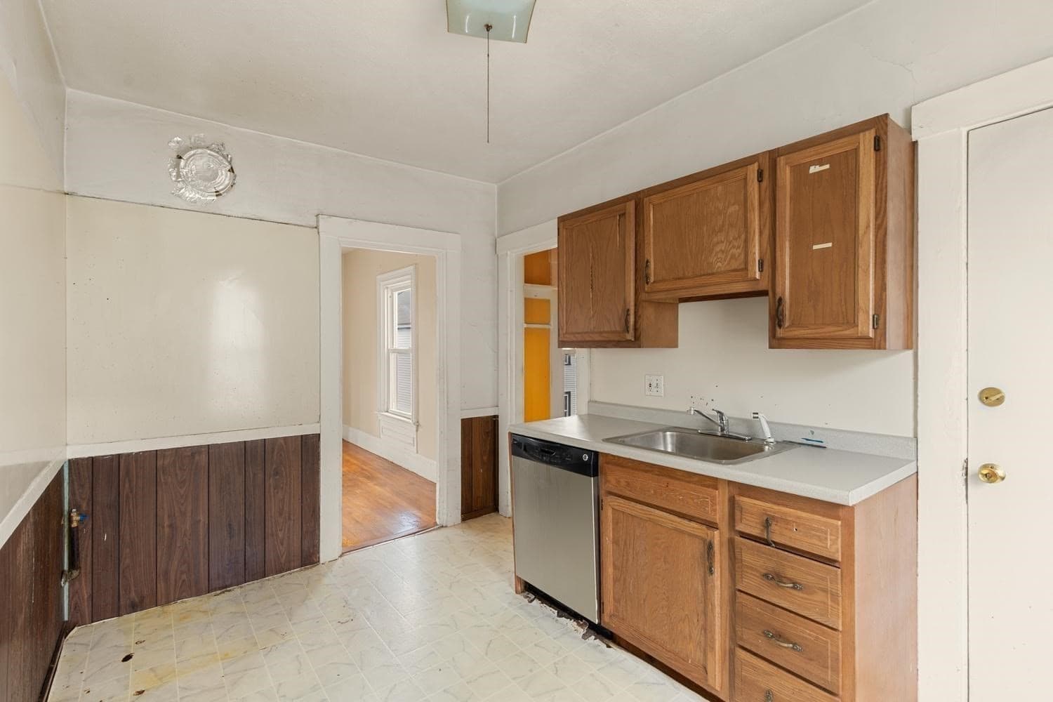 2 Family - 2 Units Up/Down at 17 Rush St., Somerville MA 02145, Somerville, photo 20 of 31