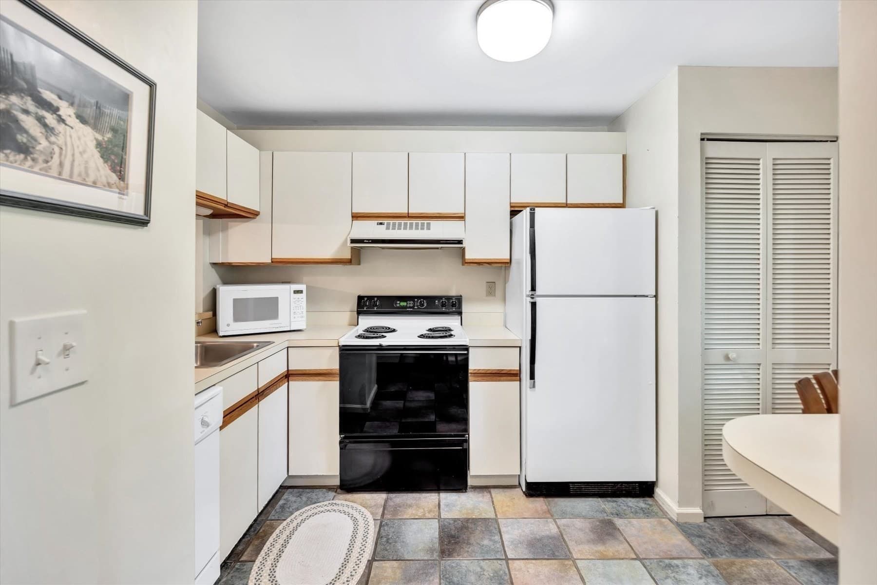 Condominium at 104 Eaton Ln # 104, Brewster MA 02631, Brewster, photo 5 of 22