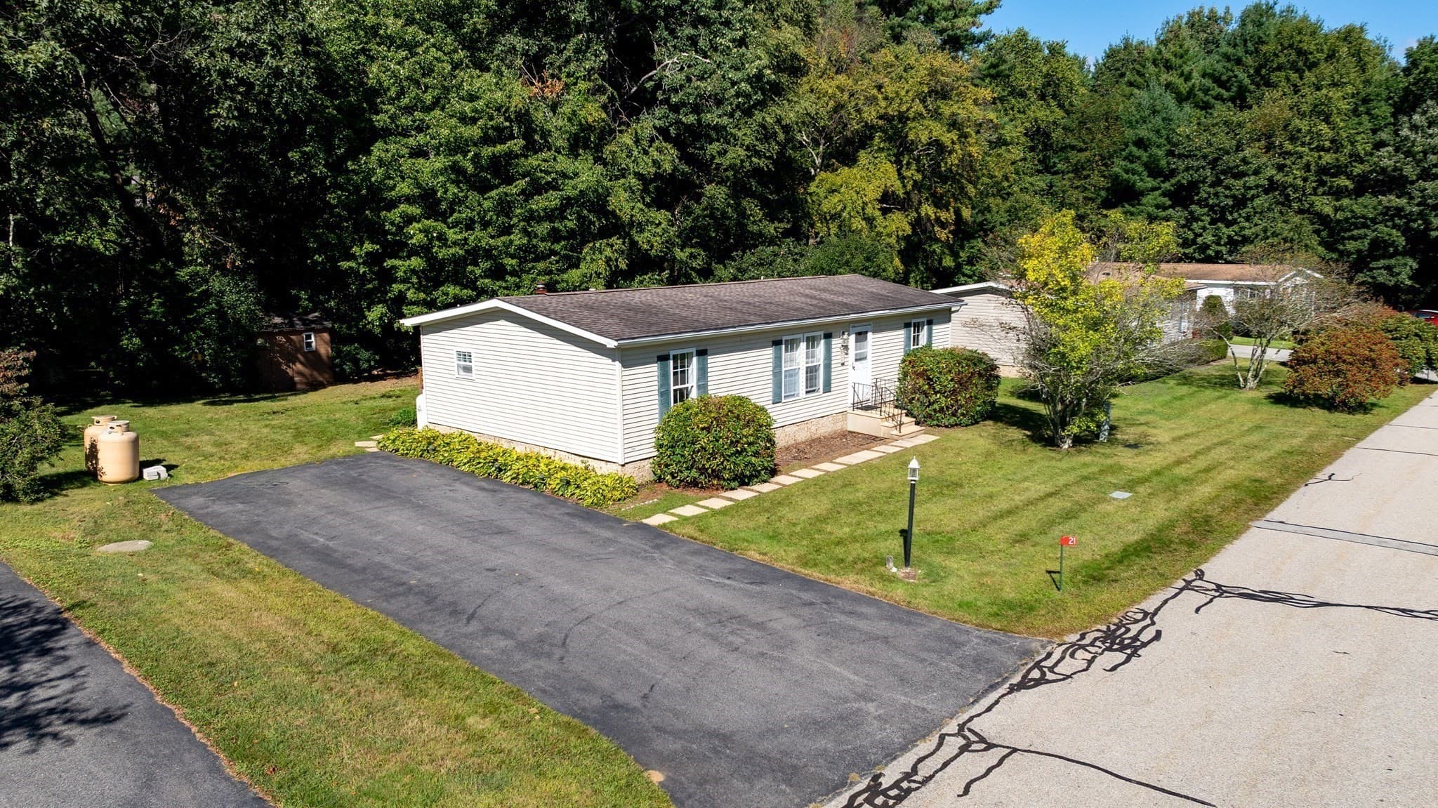Mobile Home at 21 Fox Run, Brookfield MA 01506, Brookfield, photo 28 of 35