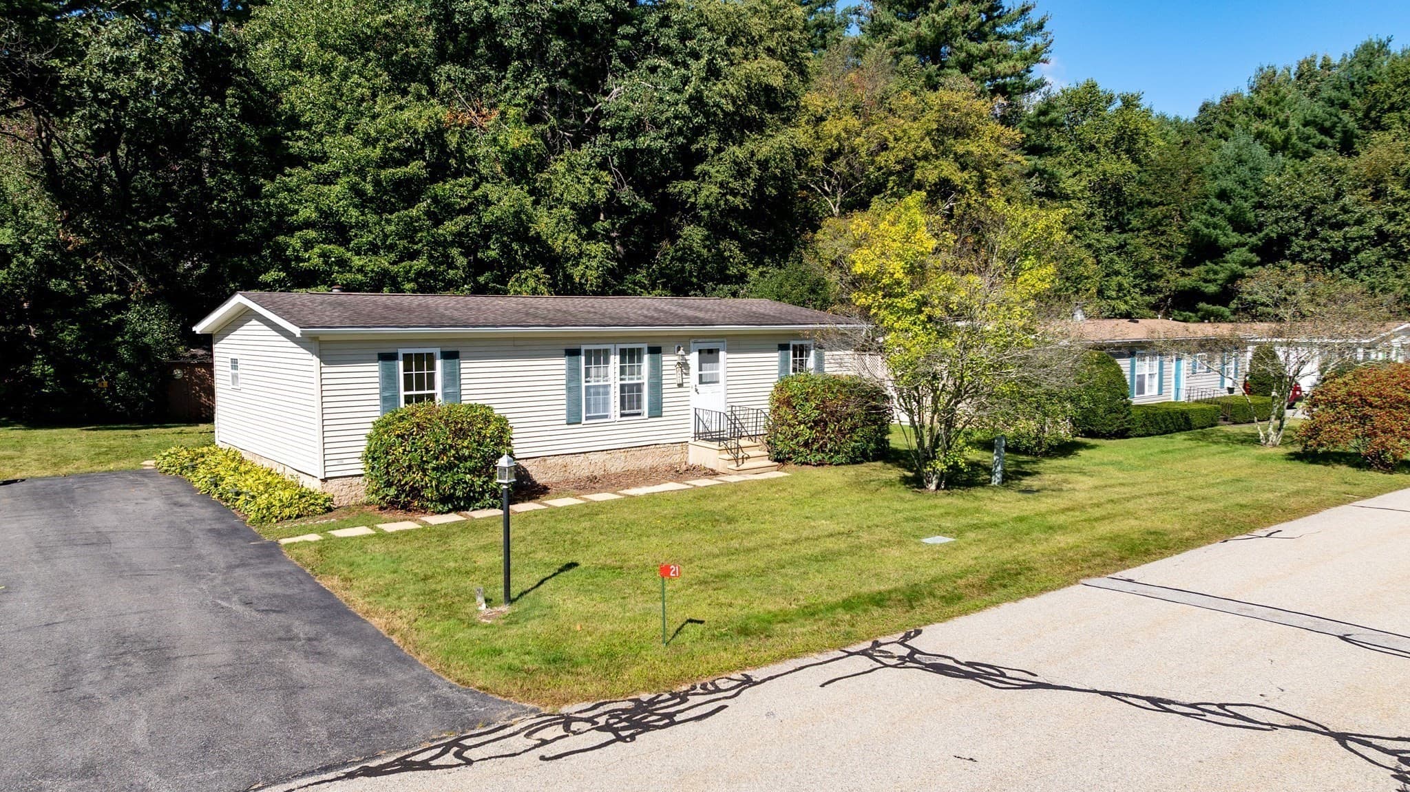 Mobile Home at 21 Fox Run, Brookfield MA 01506, Brookfield, photo 33 of 35