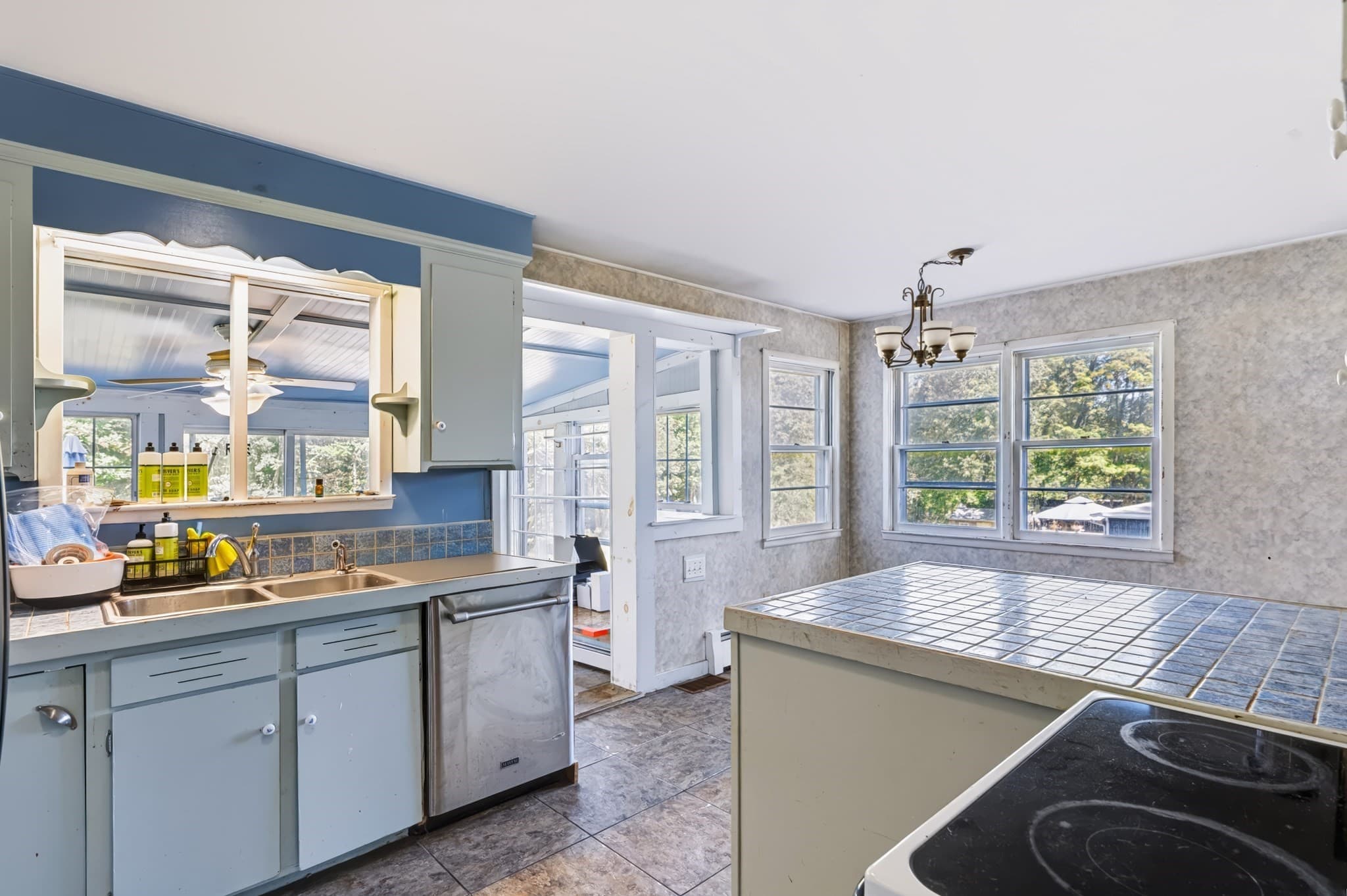 Single Family Residence at 21 Fern Ave, Amesbury MA 01913, Amesbury, photo 10 of 42