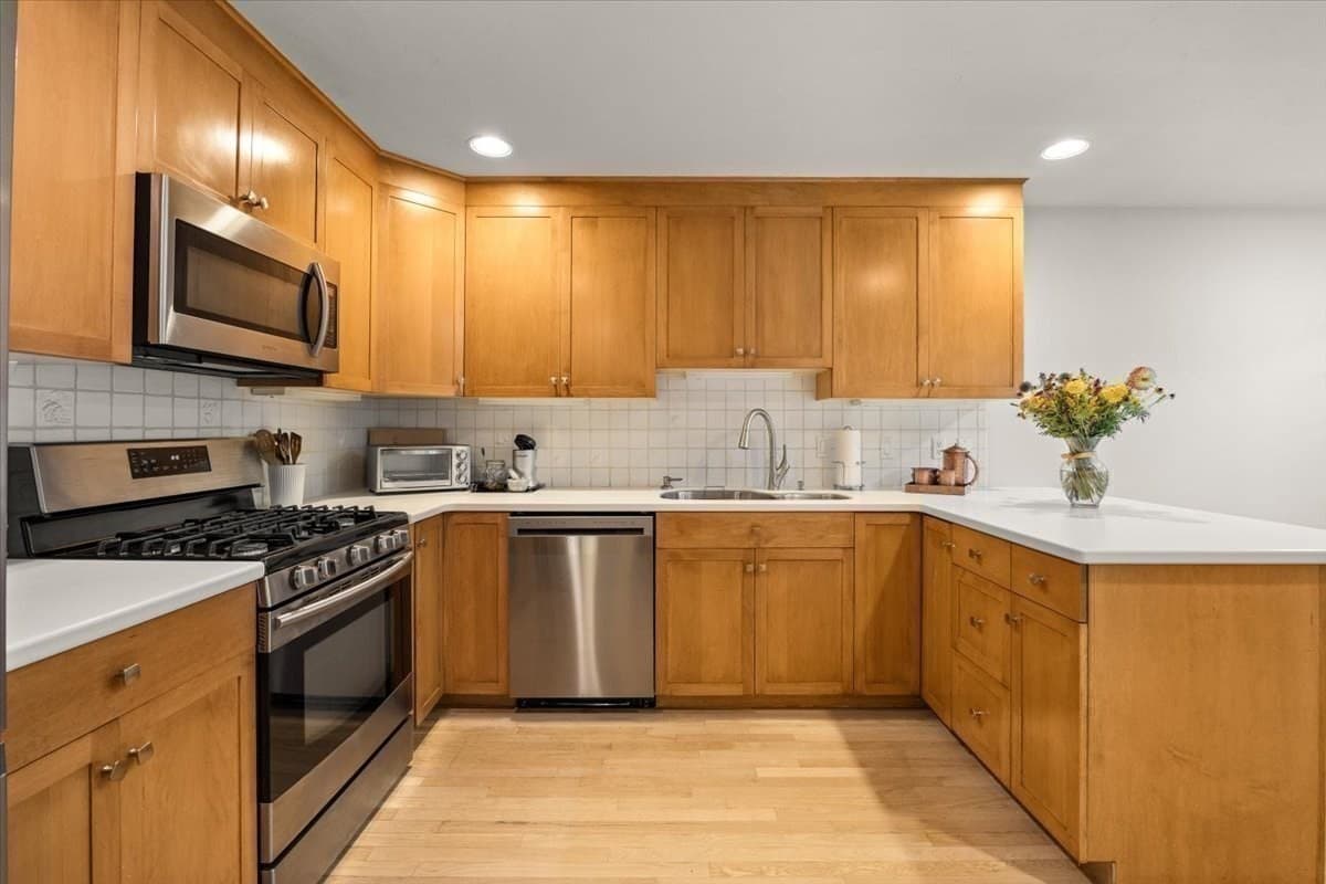 Condominium at 36 Baldwin Drive # 36, Sharon MA 02067, Sharon, photo 8 of 30