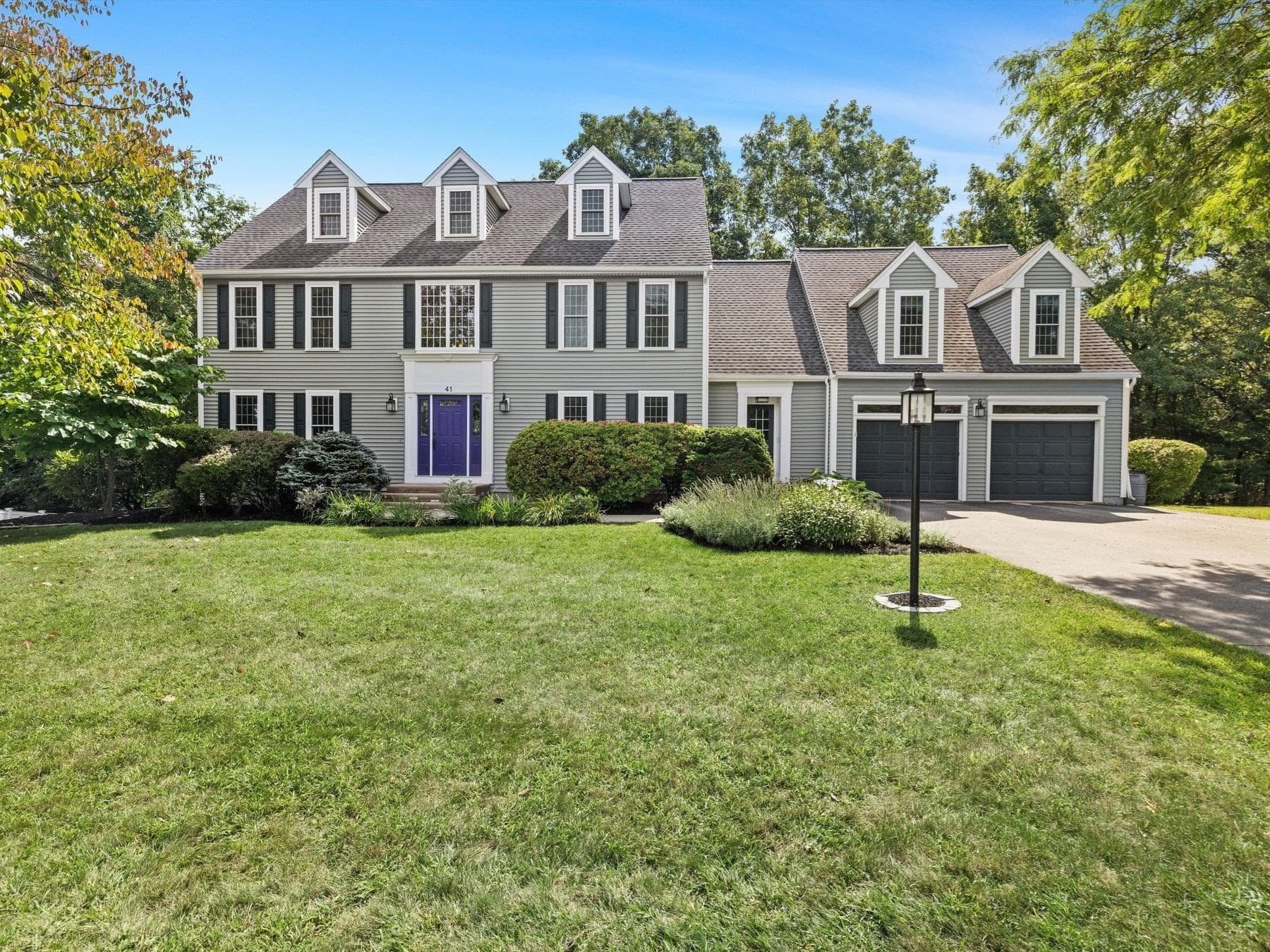 41 Piccadilly Way, Westborough MA 01581