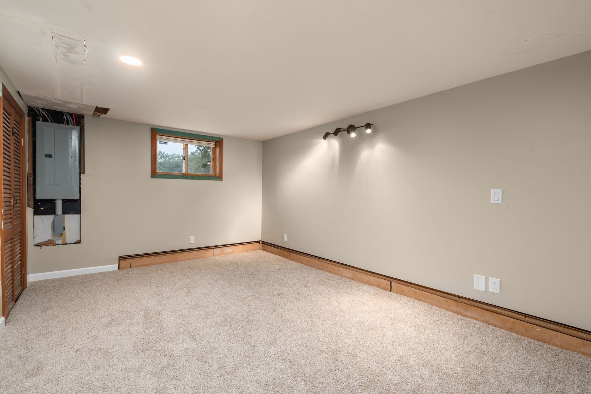 Single Family Residence at 38 Grandview Drive, Westfield MA 01085, Westfield, photo 26 of 42