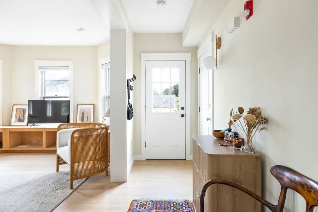 Condominium at 56 Gorham # 3, Somerville MA 02144, Somerville, photo 15 of 26