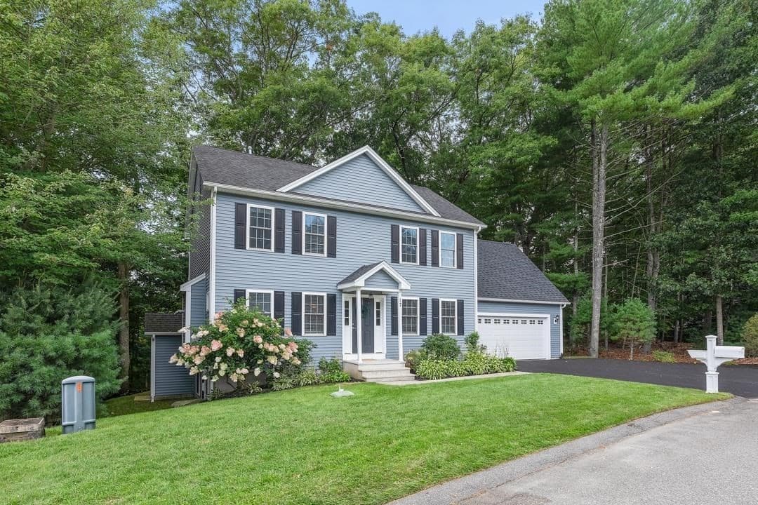 17 Clover Ct., Cumberland RI 02864