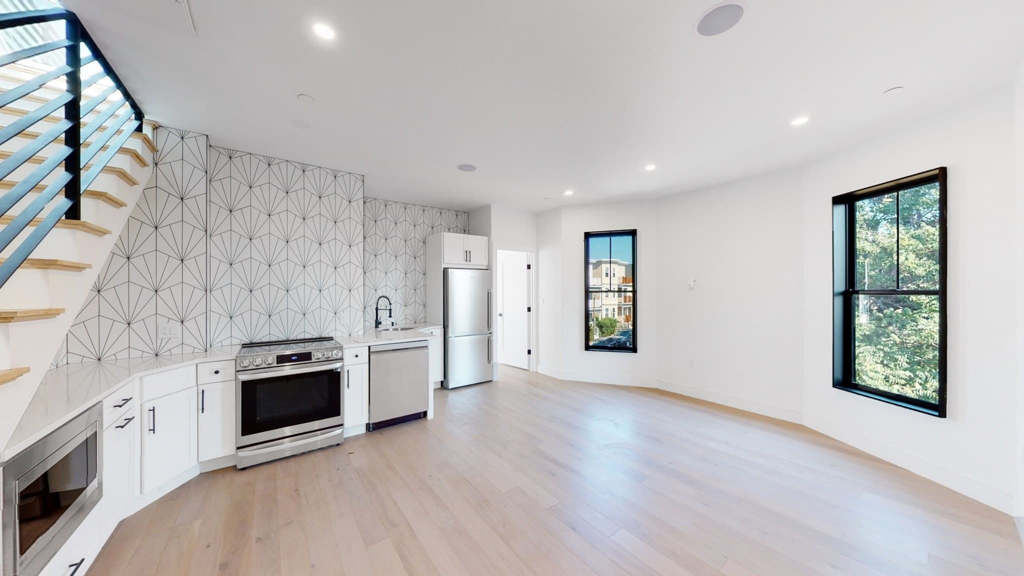 5+ Family - 5+ Units Up/Down at 19-21 Buttonwood St, Boston MA 02125, Boston, photo 8 of 12