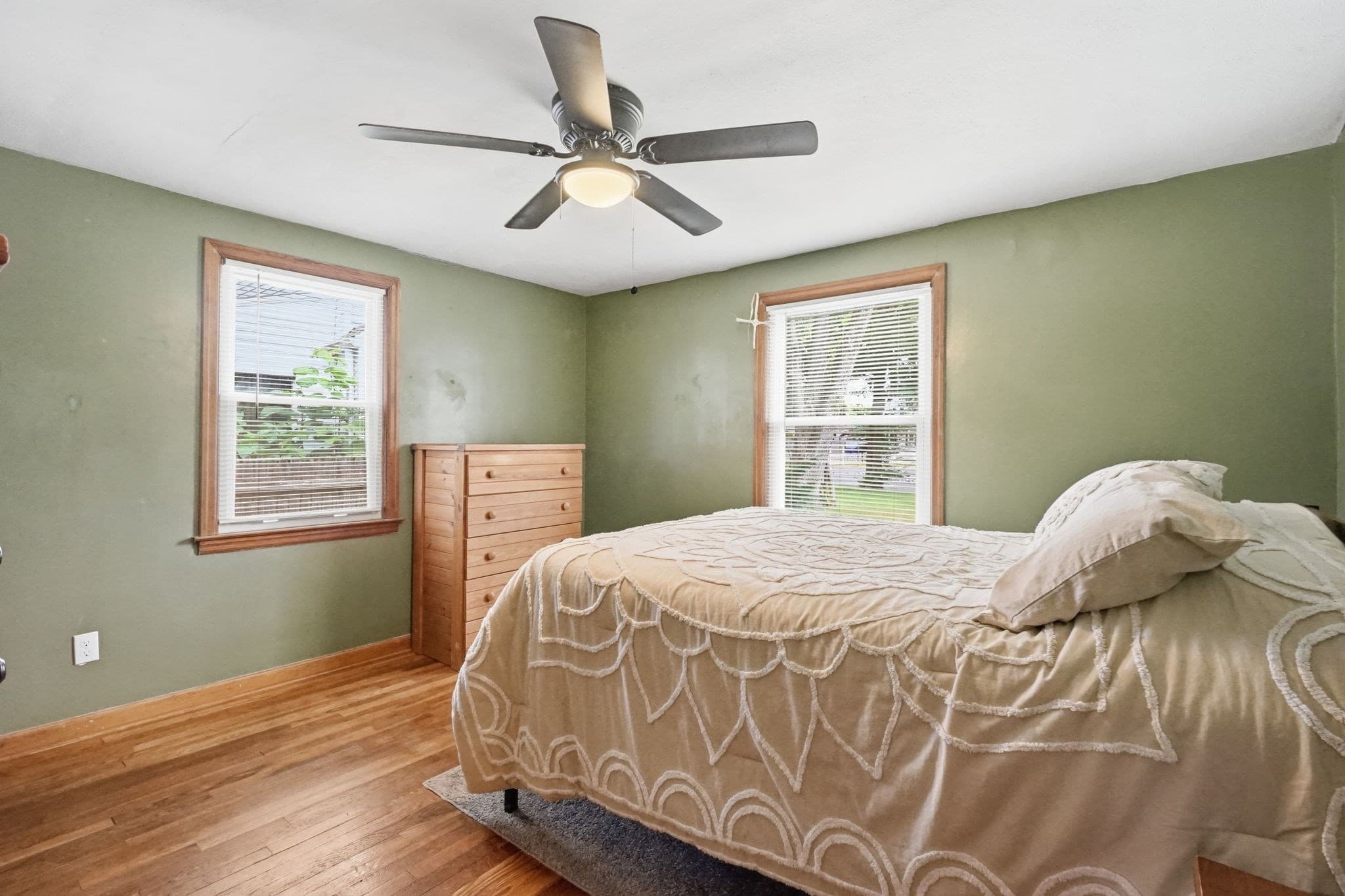 Single Family Residence at 100 Lang St, Springfield MA 01104, Springfield, photo 20 of 38