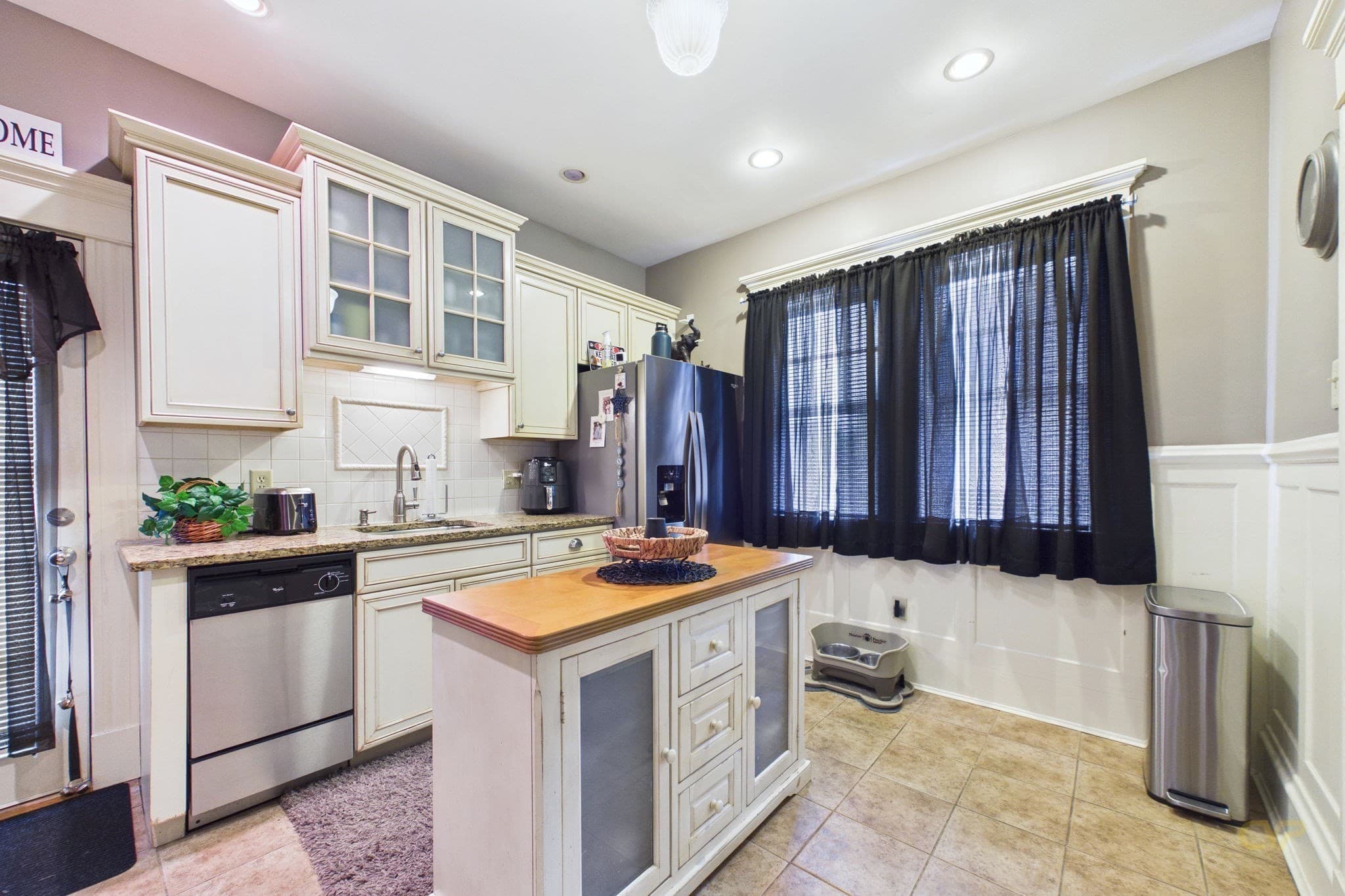 Single Family Residence at 65 Milton St, New Bedford MA 02740, New Bedford, photo 12 of 25